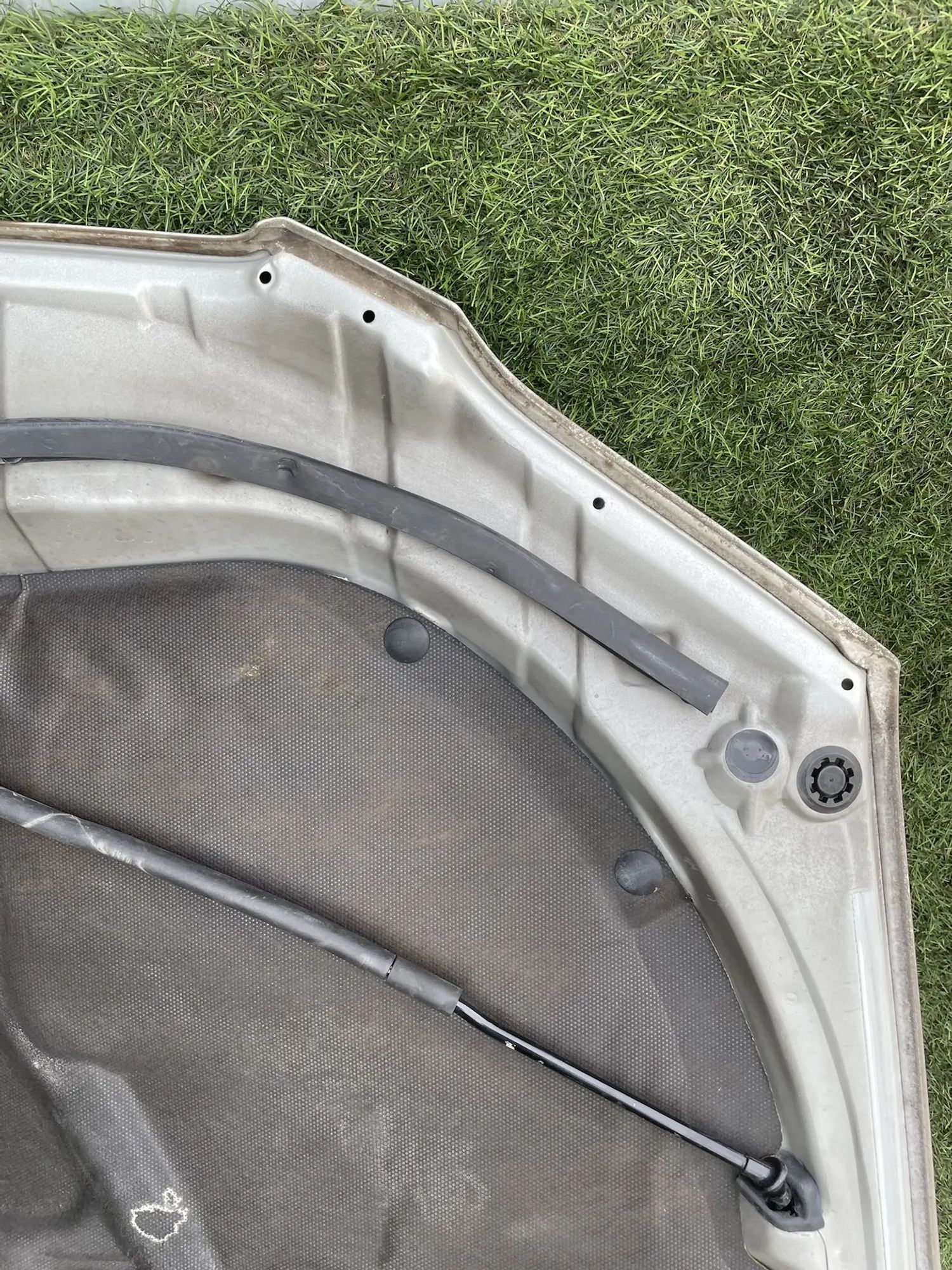 https://ycs.partsauto.market/partsauto-images/thmbs/userImages/772e461030aea93f4dbb6447c0f924d3/part/0b4e3de7-ddaf-4bfd-b4a5-17b108f6589a_1778506897431.jpg