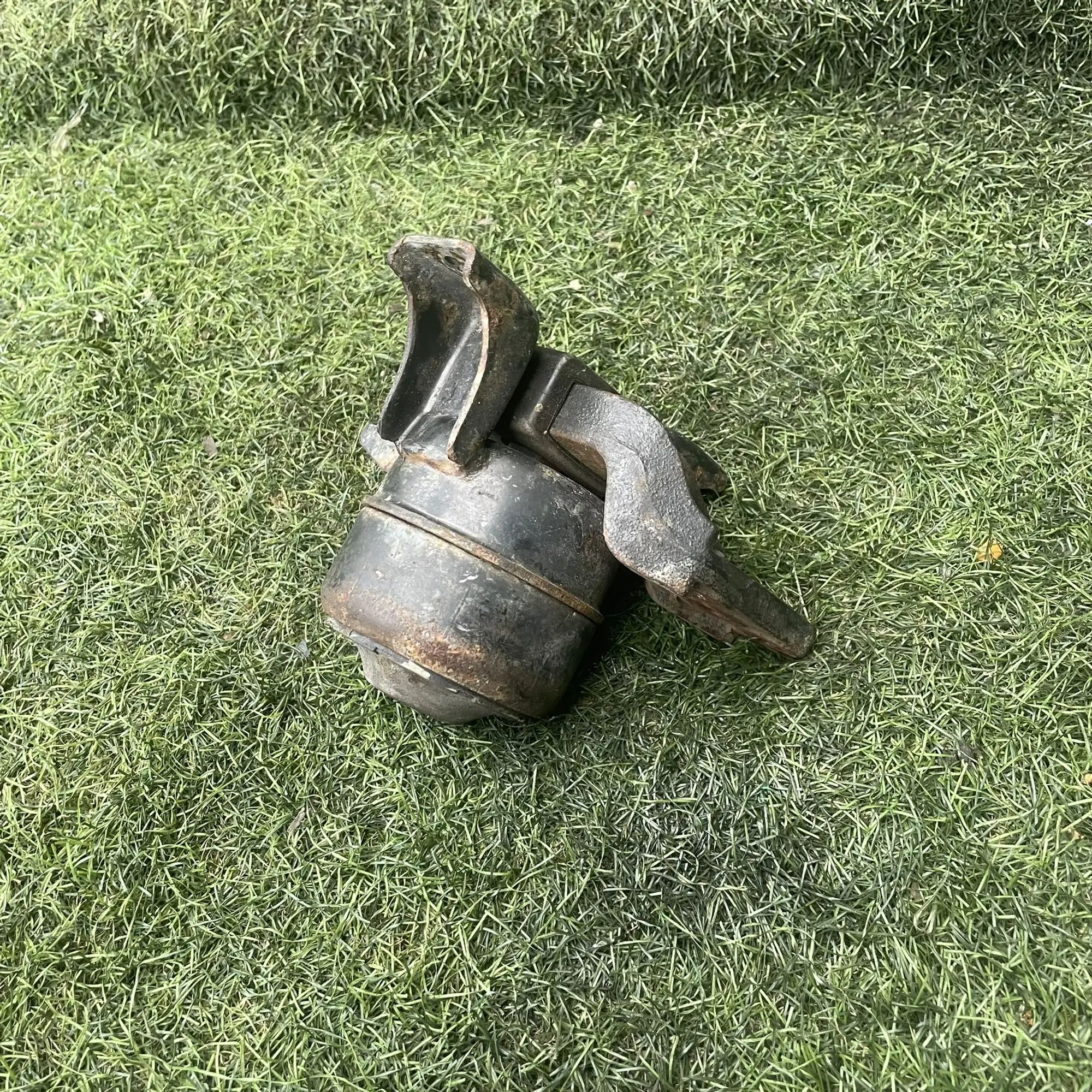 https://ycs.partsauto.market/partsauto-images/thmbs/userImages/772e461030aea93f4dbb6447c0f924d3/part/0c7eeb68-0ac4-4b6b-a481-431b70108535_1776924055062.jpg