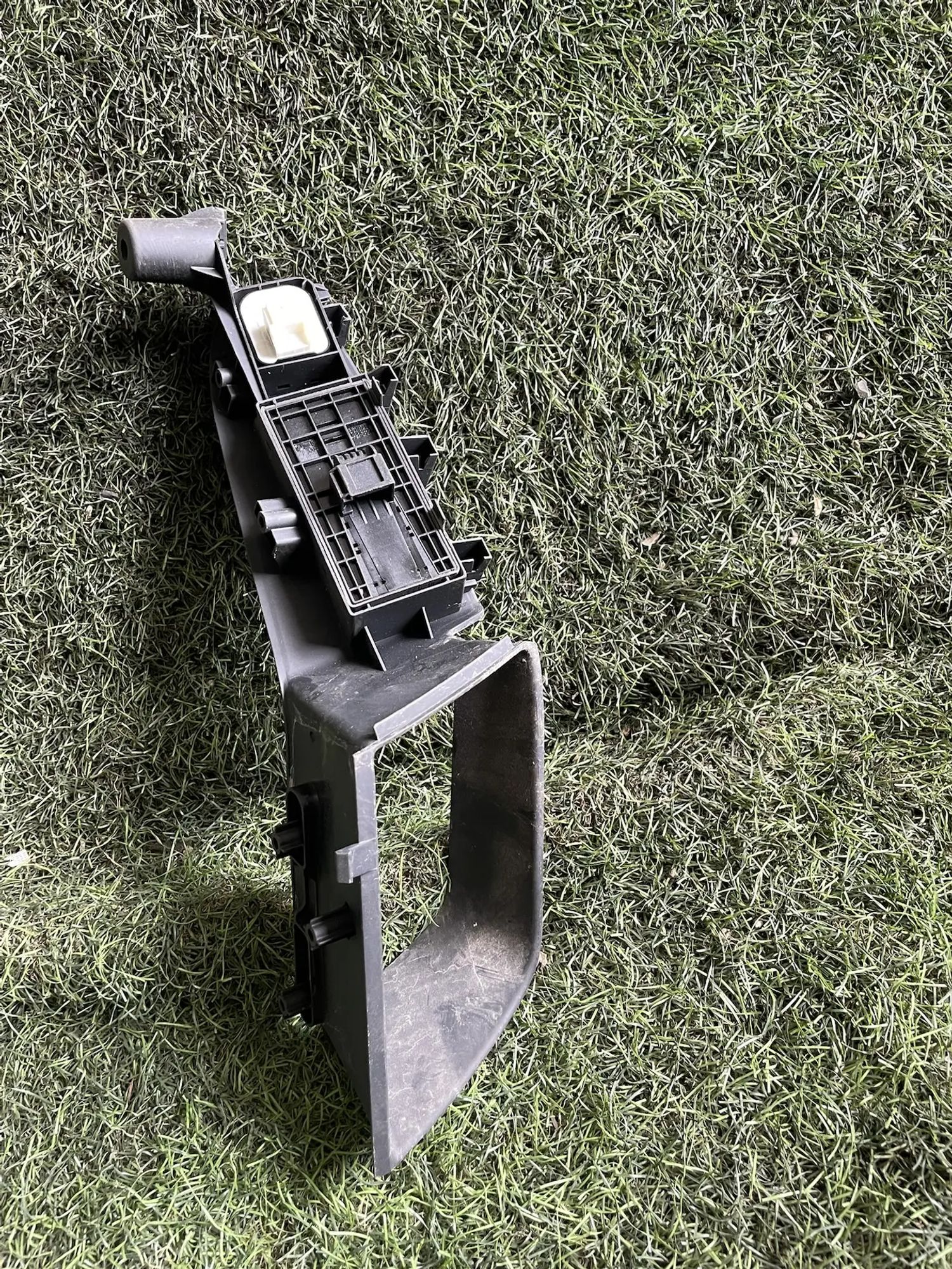 https://ycs.partsauto.market/partsauto-images/thmbs/userImages/772e461030aea93f4dbb6447c0f924d3/part/0c8df61f-9e64-4e9f-8a07-3efda183496f_1778678076369.jpg