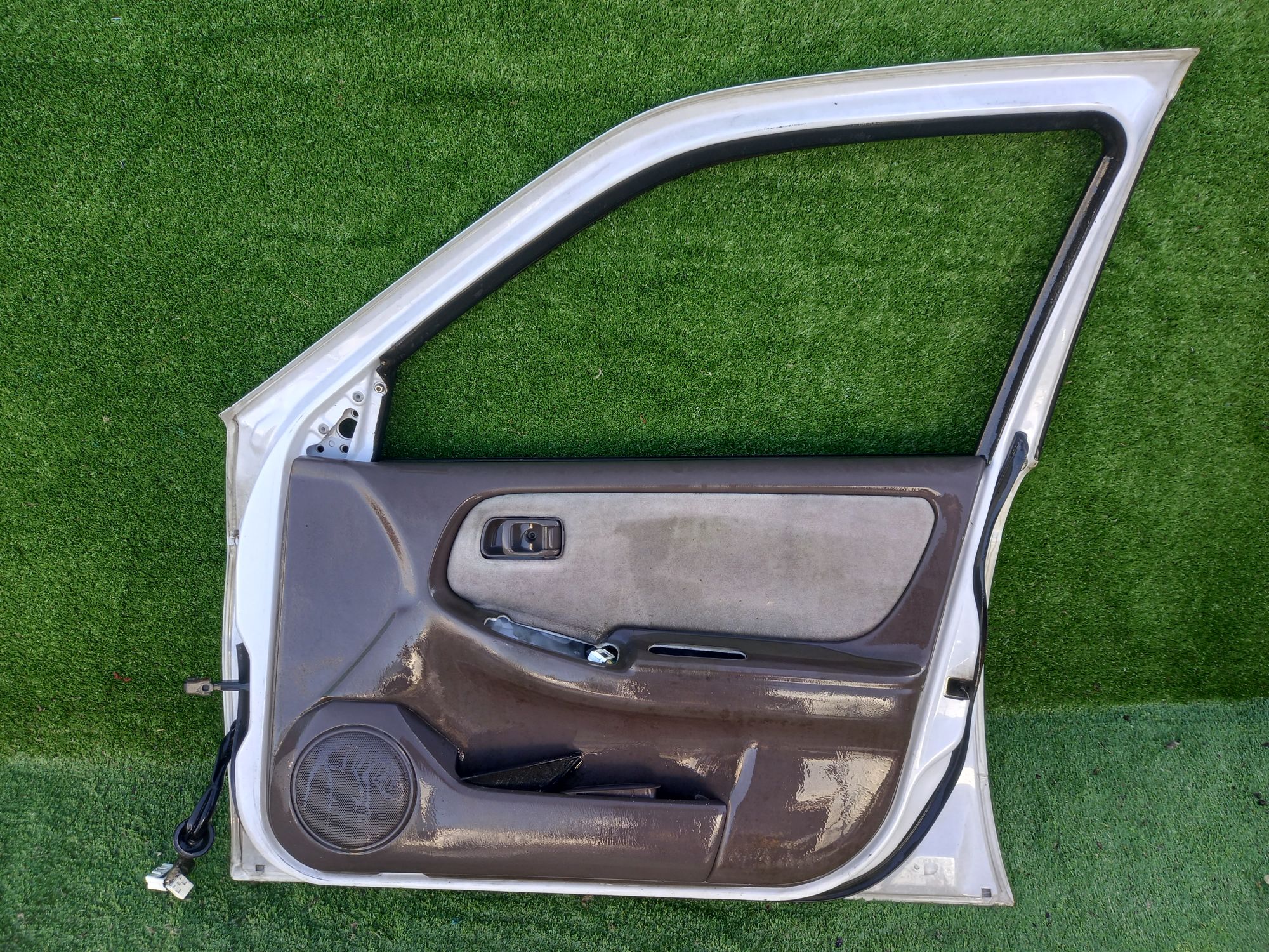 1963 дверь F/R на NISSAN BLUEBIRD U14, 9500 рублей, Невинномысск