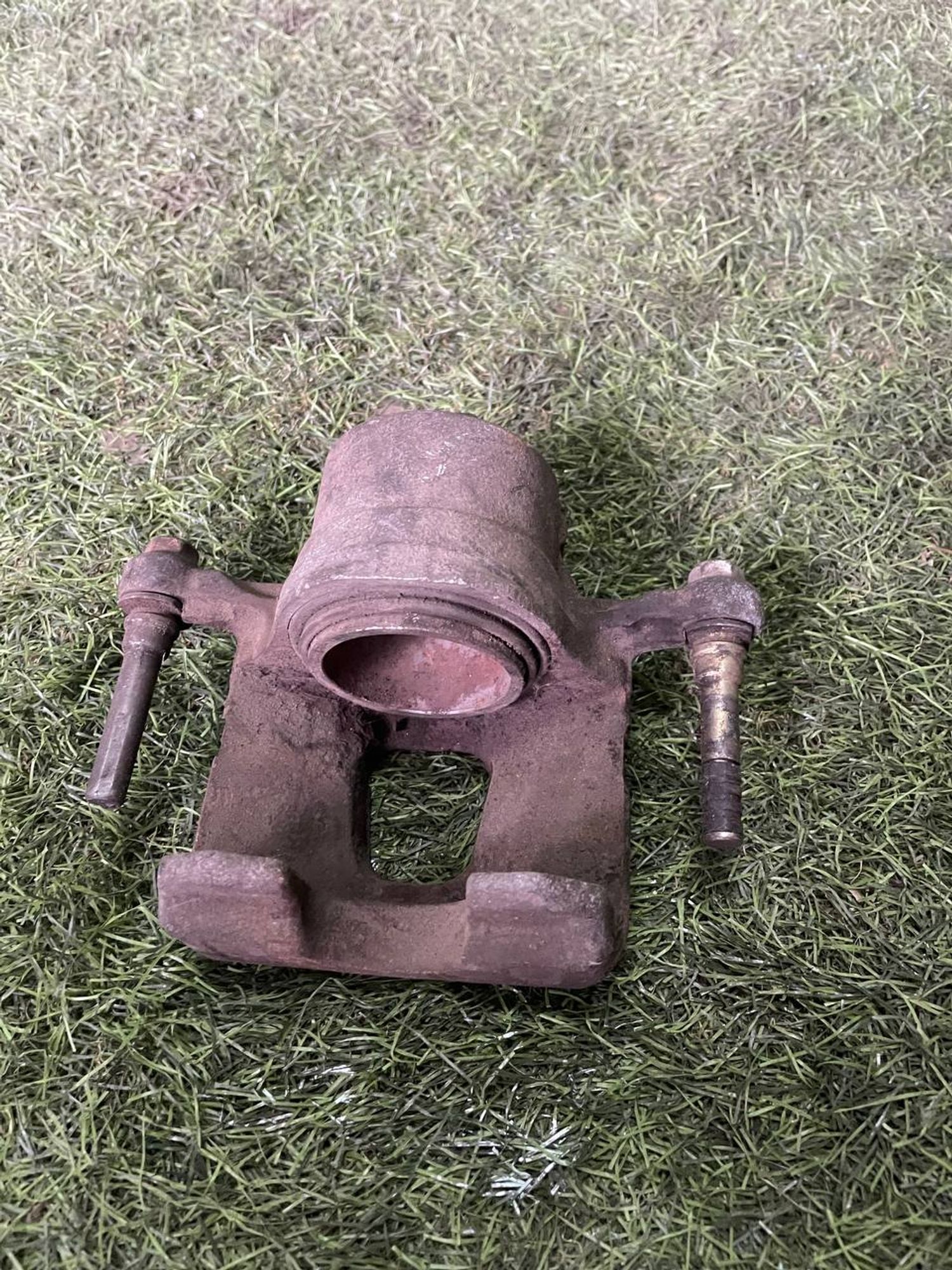 364 Суппорт тормозной передний правый NISSAN CEFIRO A32, 3000 рублей, Невинномысск