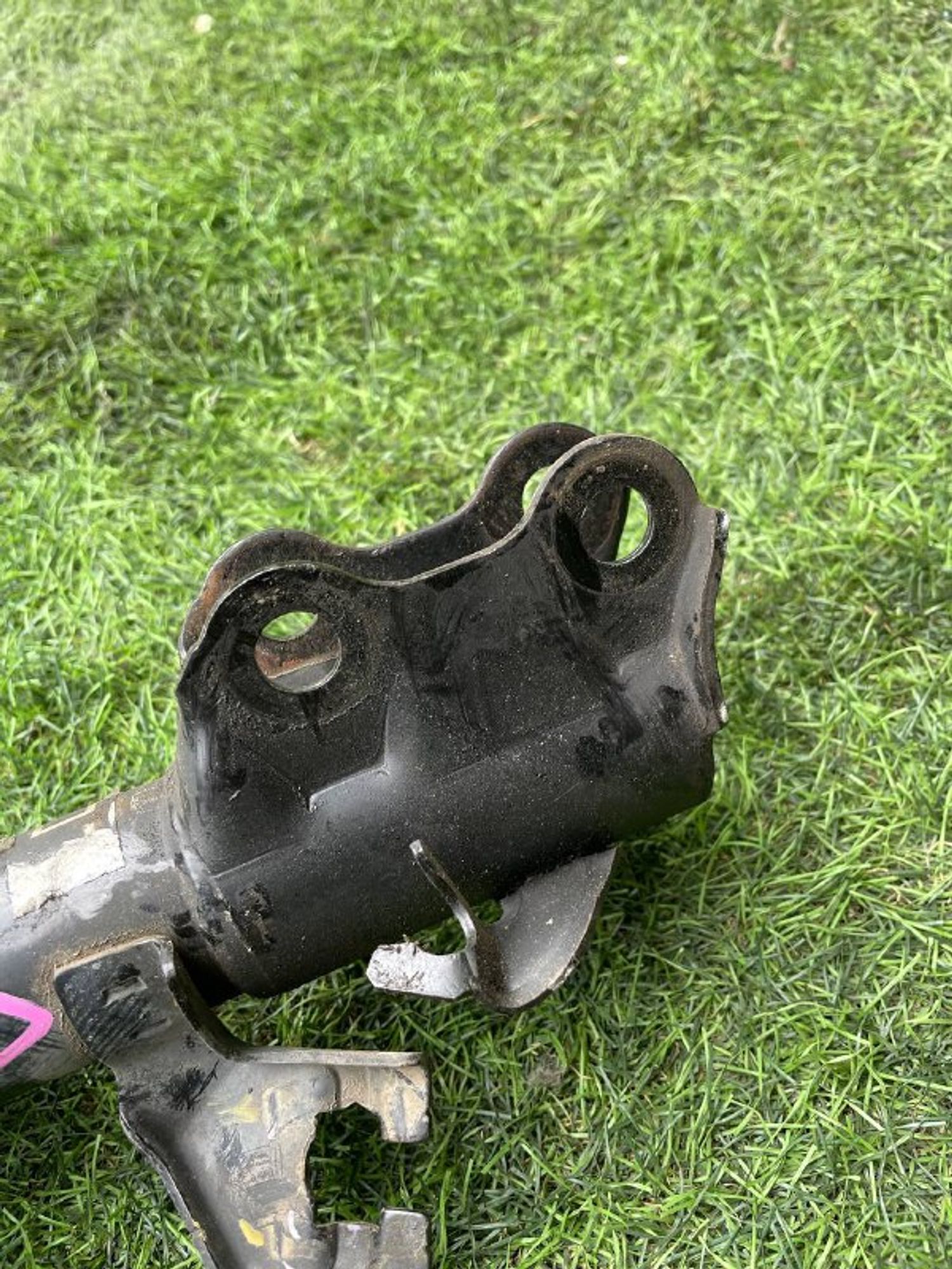 https://ycs.partsauto.market/partsauto-images/thmbs/userImages/772e461030aea93f4dbb6447c0f924d3/part/0ce8aa42-8d75-4a5d-9c72-6a6ca16180ef_1773814986767.jpg