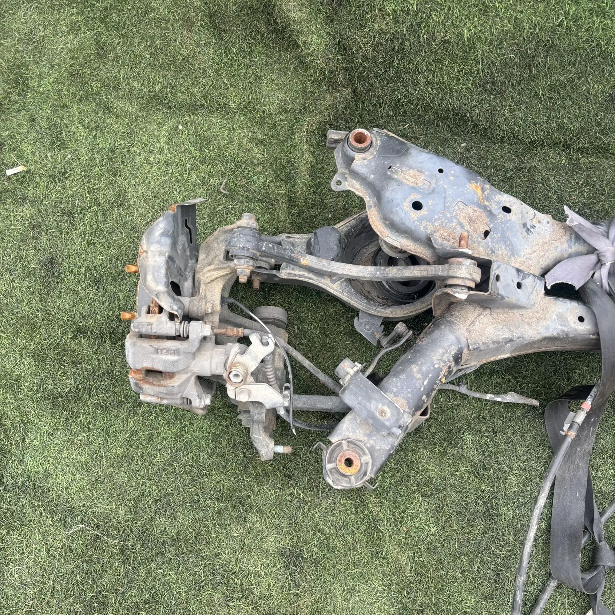 https://ycs.partsauto.market/partsauto-images/thmbs/userImages/772e461030aea93f4dbb6447c0f924d3/part/0d0b3021-78ee-467a-8be5-5f9c346275be_1777015183493.jpg