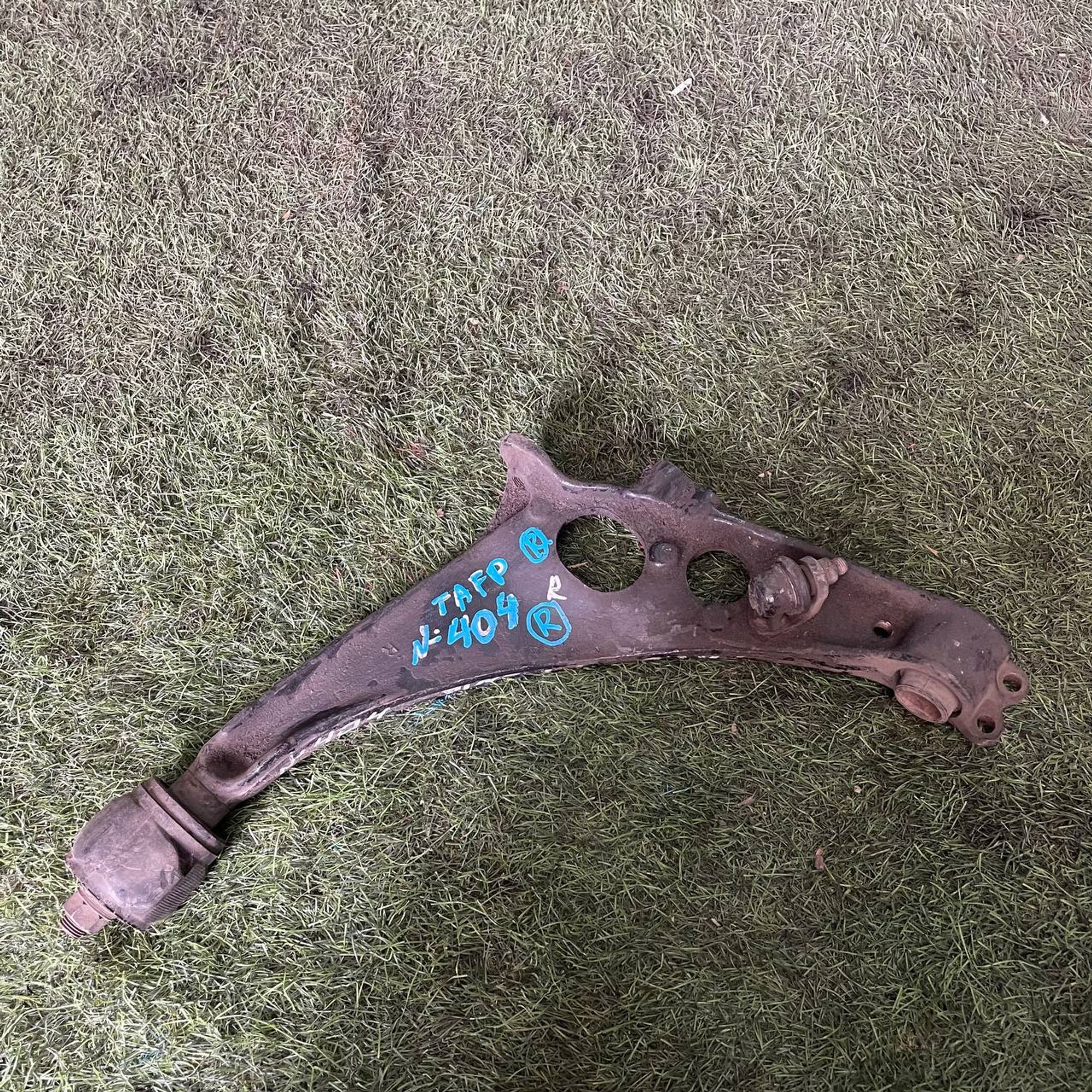 404 Рычаг передний правый нижний MAZDA MILLENIA TAFP, 1 рублей, Невинномысск