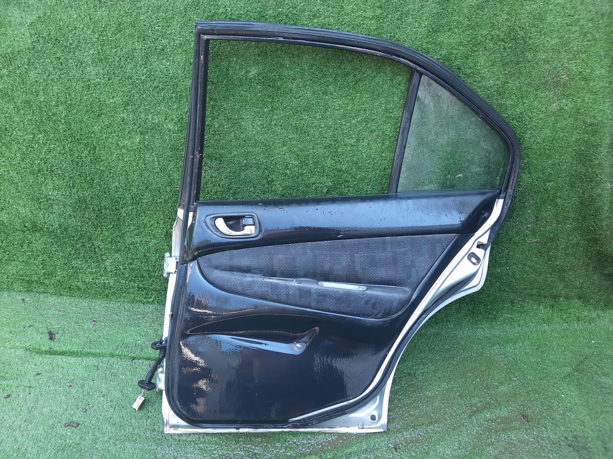 1595 дверь на MITSUBISHI GALANT EC1A, 4500 рублей, Невинномысск