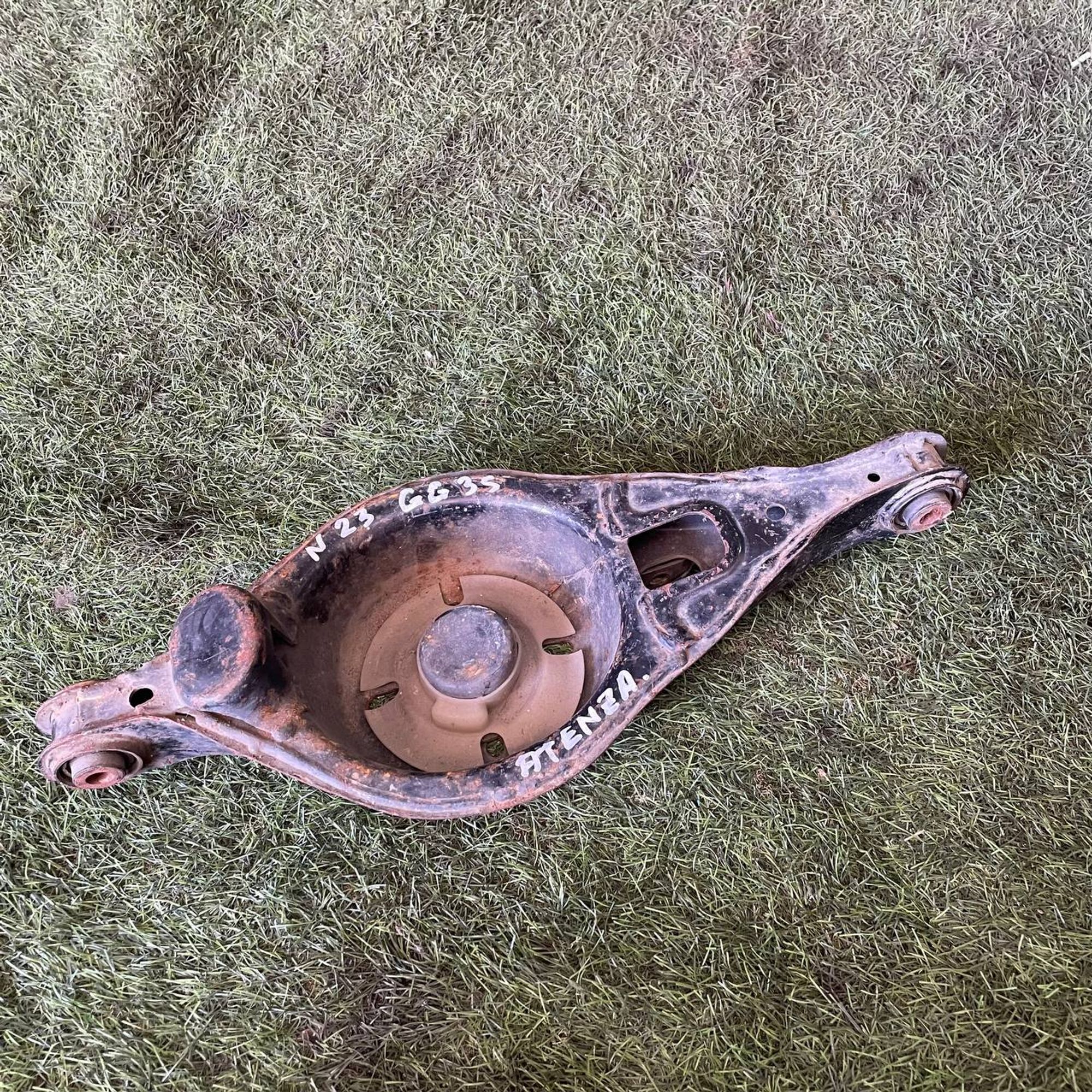 23 Рычаг задний поперечный нижний Mazda Atenza GG3S, 3000 рублей, Невинномысск