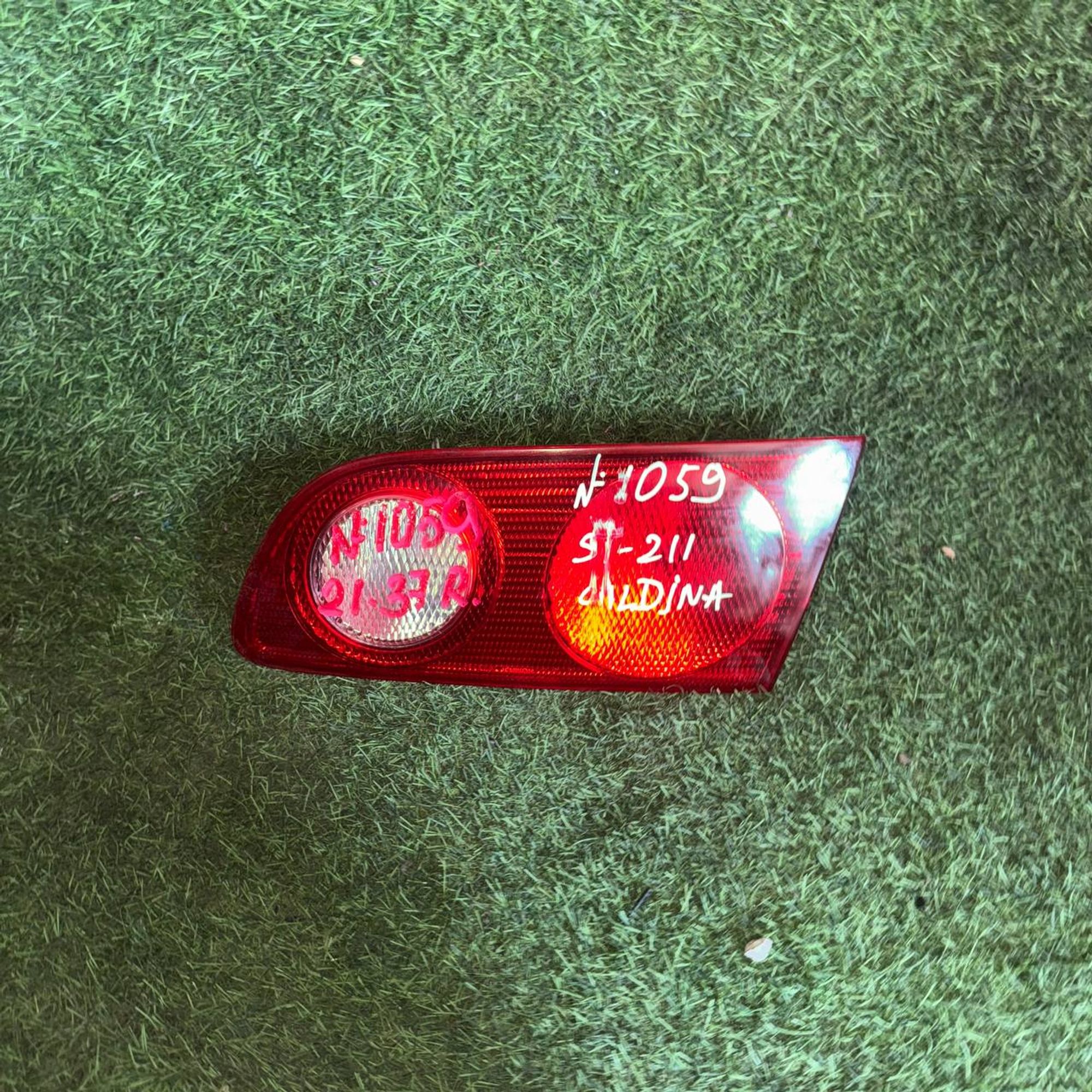 1059 Фонарь задний правый Toyota Caldina ST211, 3500 рублей, Невинномысск