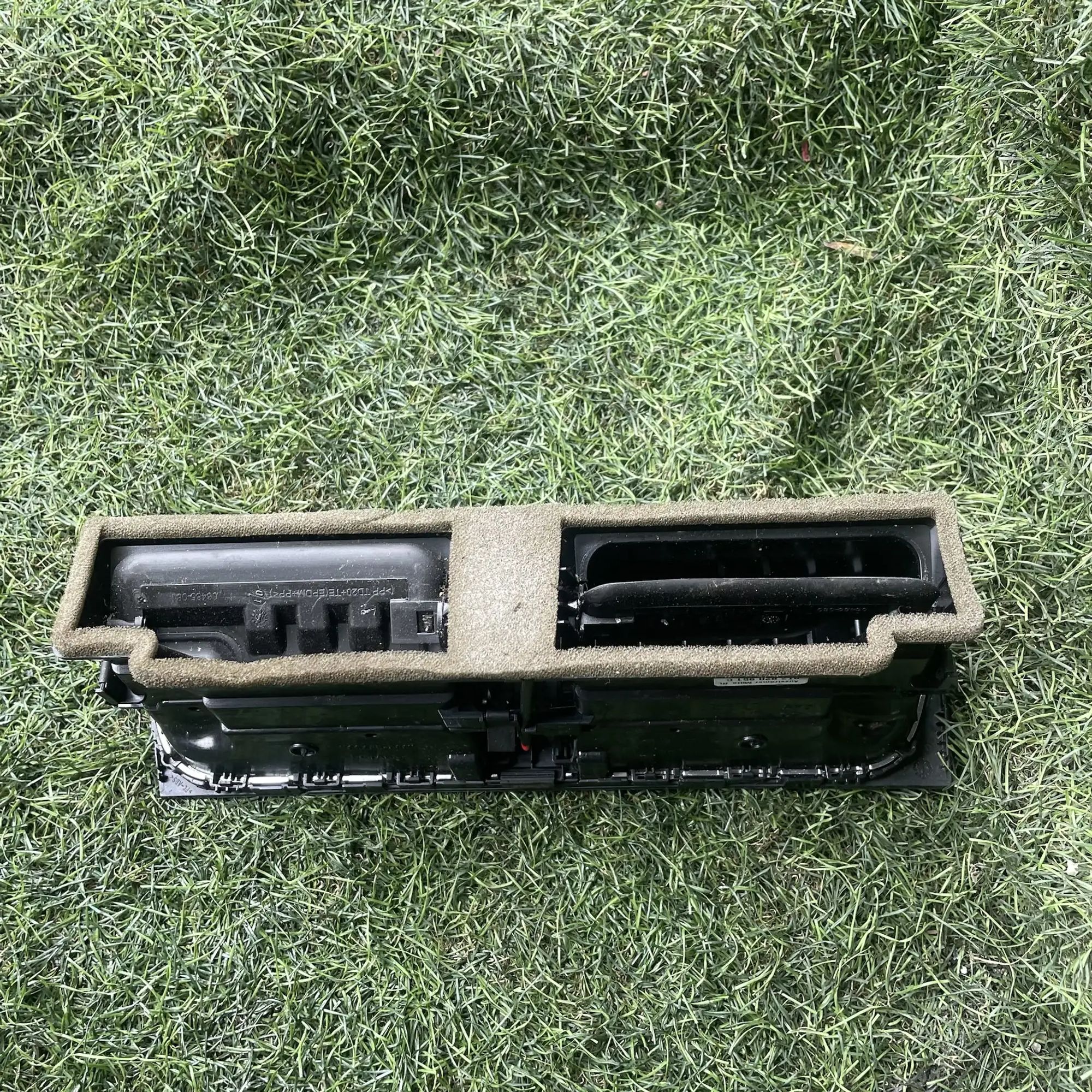 https://ycs.partsauto.market/partsauto-images/thmbs/userImages/772e461030aea93f4dbb6447c0f924d3/part/0e72d037-0cd7-488f-8e6e-6c6359eae759_1779094308484.jpg