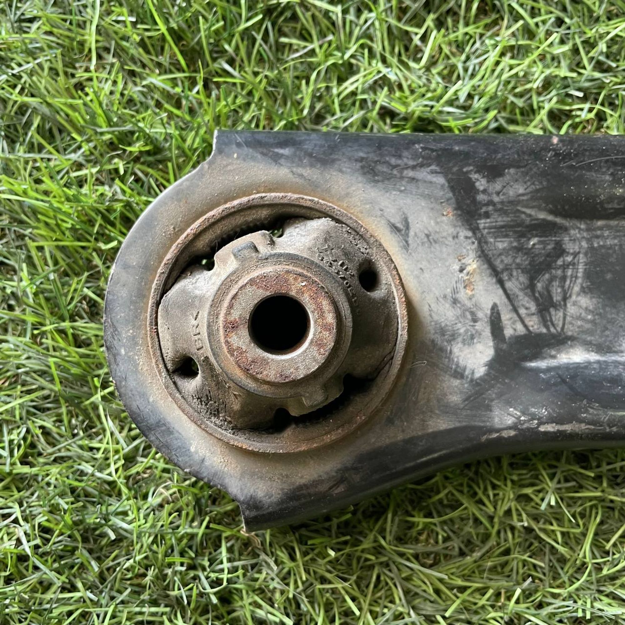 587 Рычаг передний правый нижний NISSAN NOTE E11 HR15 РЕСТ, 3000 рублей, Невинномысск