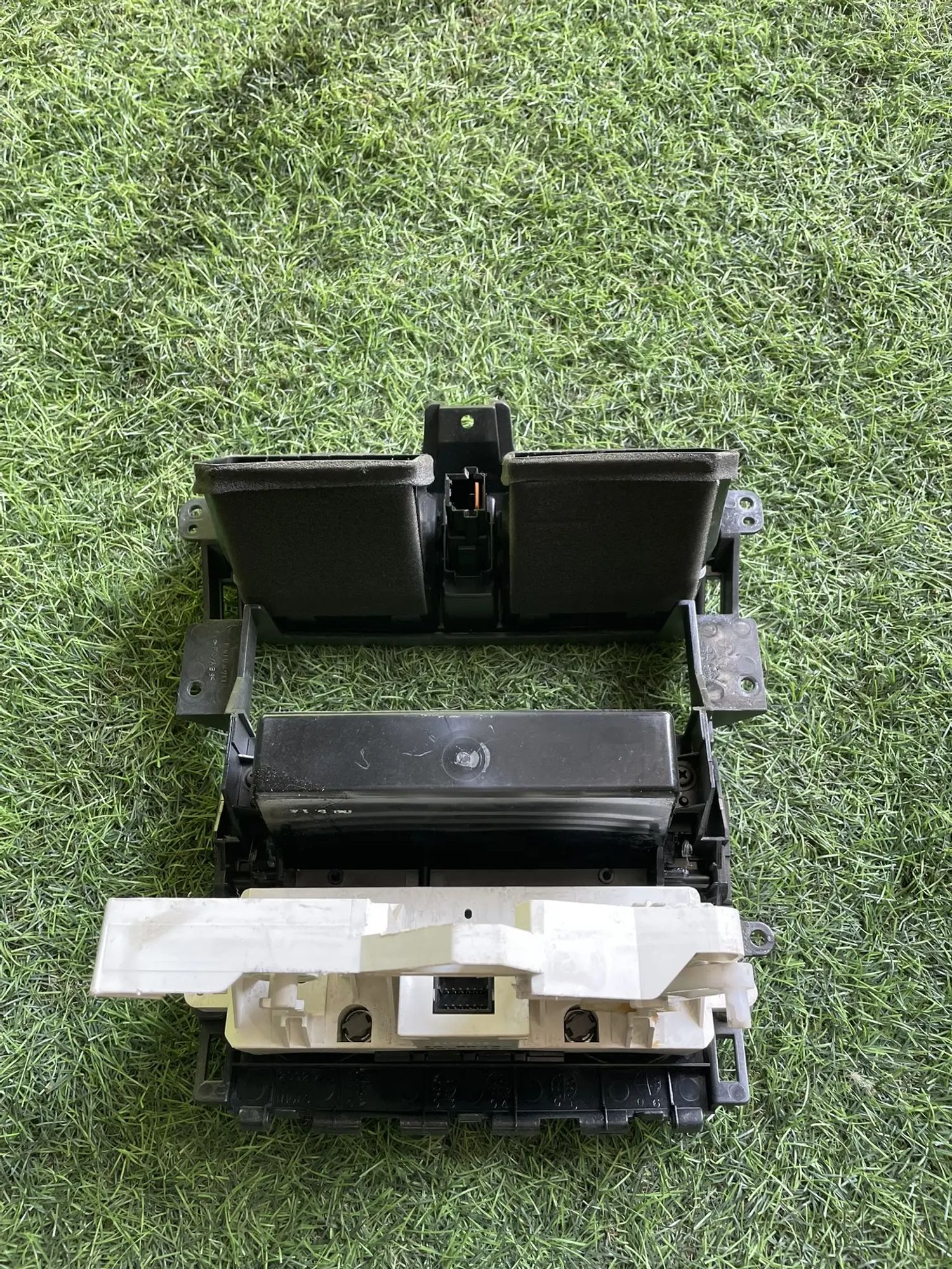 https://ycs.partsauto.market/partsauto-images/thmbs/userImages/772e461030aea93f4dbb6447c0f924d3/part/0e97656a-8671-49da-8771-ce540529af18_1774270525807.jpg