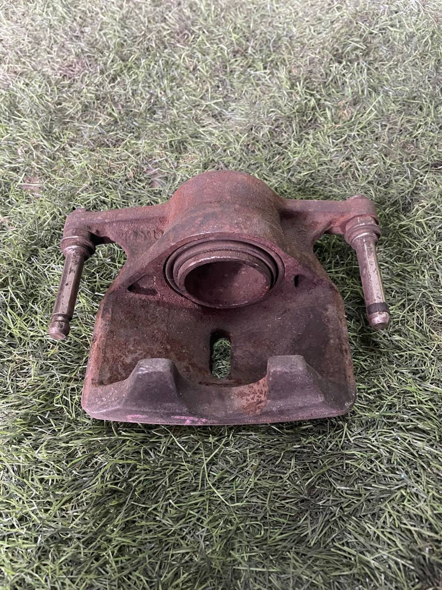 170 Суппорт тормозной передний правый TOYOTA CARINA ST182, 3000 рублей, Невинномысск