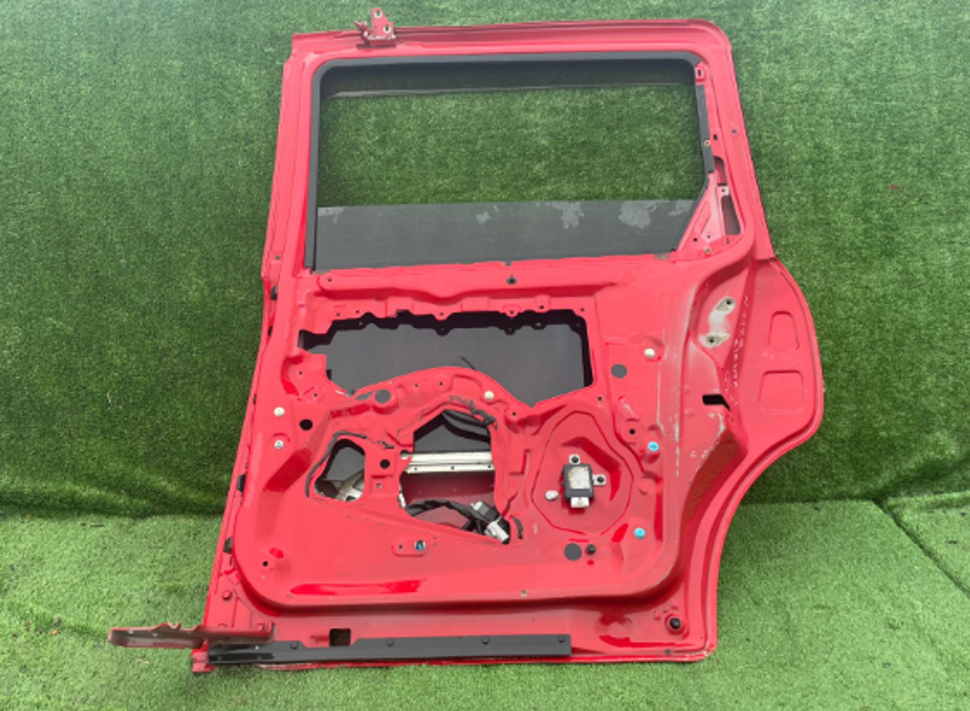 1128 дверь на TOYOTA SIENTA NCP81, 12500 рублей, Невинномысск