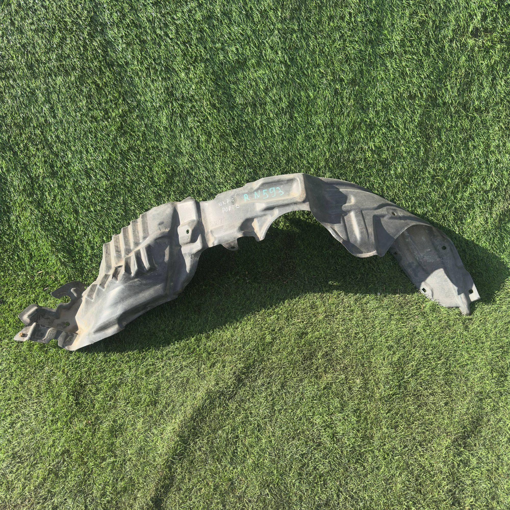 593 Подкрылок передний правый Toyota Porte NNP10, 999 рублей, Невинномысск