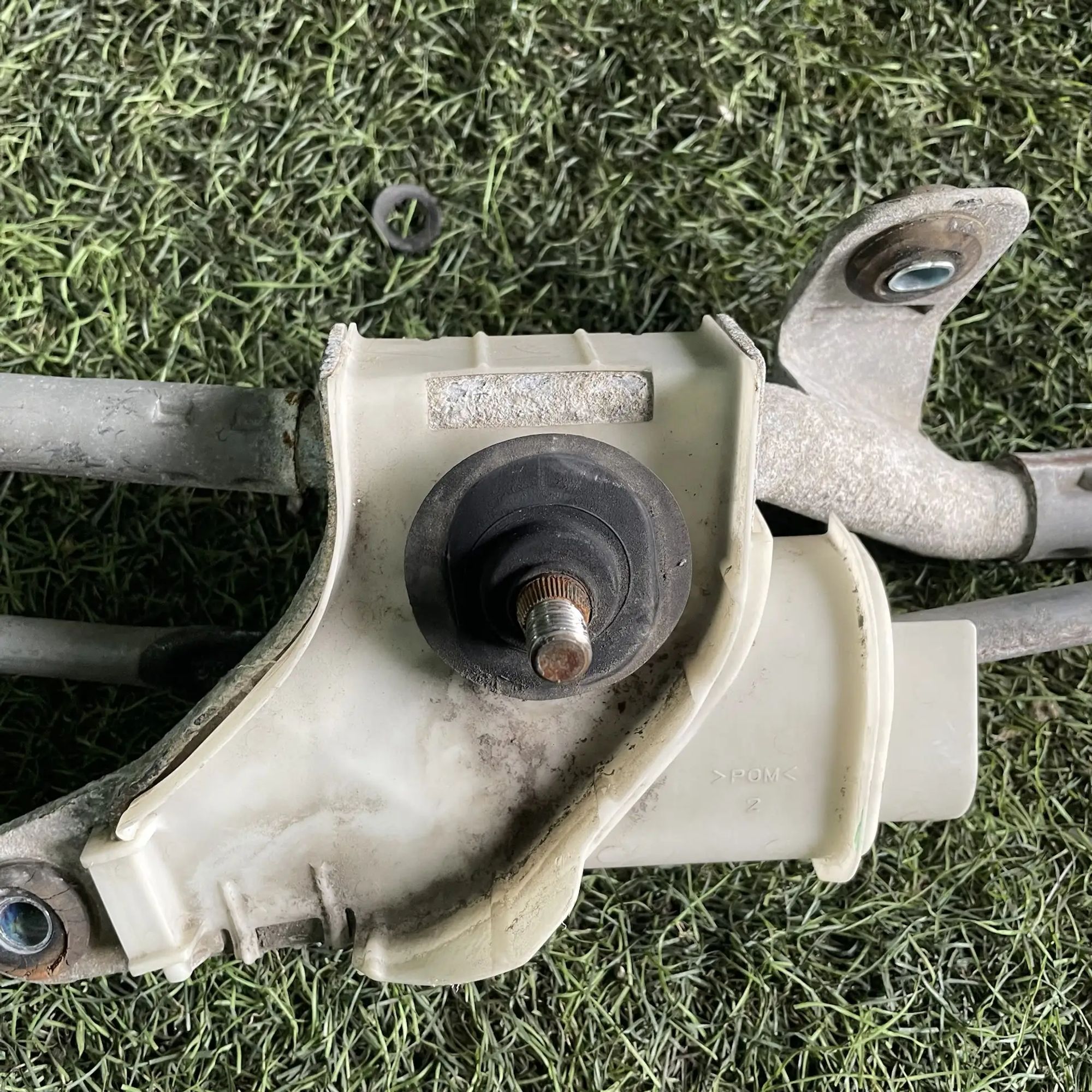 https://ycs.partsauto.market/partsauto-images/thmbs/userImages/772e461030aea93f4dbb6447c0f924d3/part/10166b03-9428-4953-98b5-1da546a34001_1778829822203.jpg