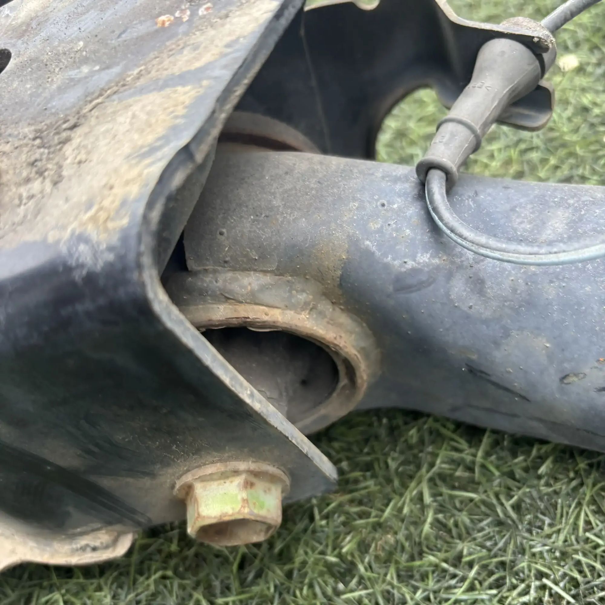https://ycs.partsauto.market/partsauto-images/thmbs/userImages/772e461030aea93f4dbb6447c0f924d3/part/104db32a-e725-4a70-a82c-bb855f7105ea_1777029210749.jpg