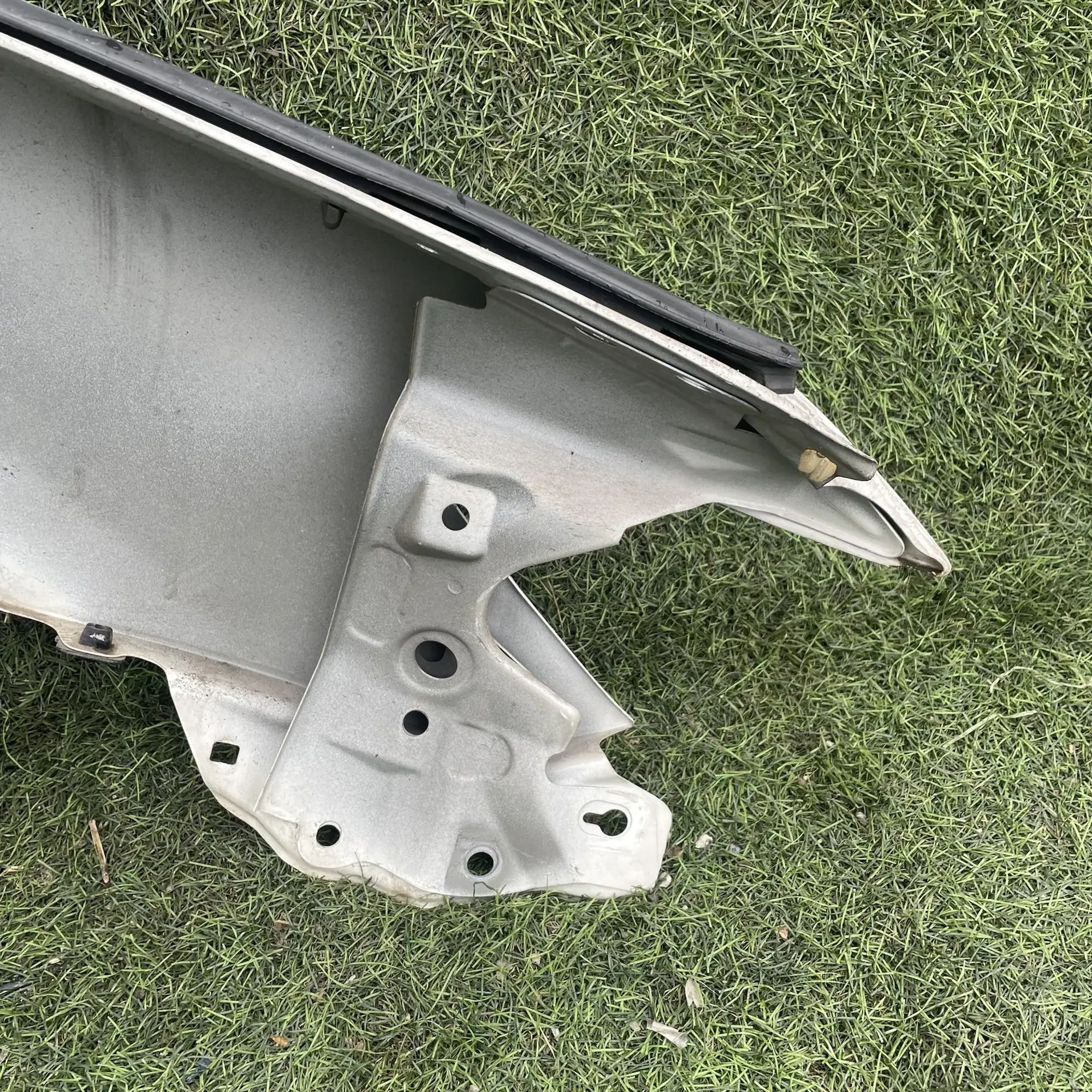 https://ycs.partsauto.market/partsauto-images/thmbs/userImages/772e461030aea93f4dbb6447c0f924d3/part/108aa194-ddc9-4198-b114-0c497955aa09_1778834757474.jpg