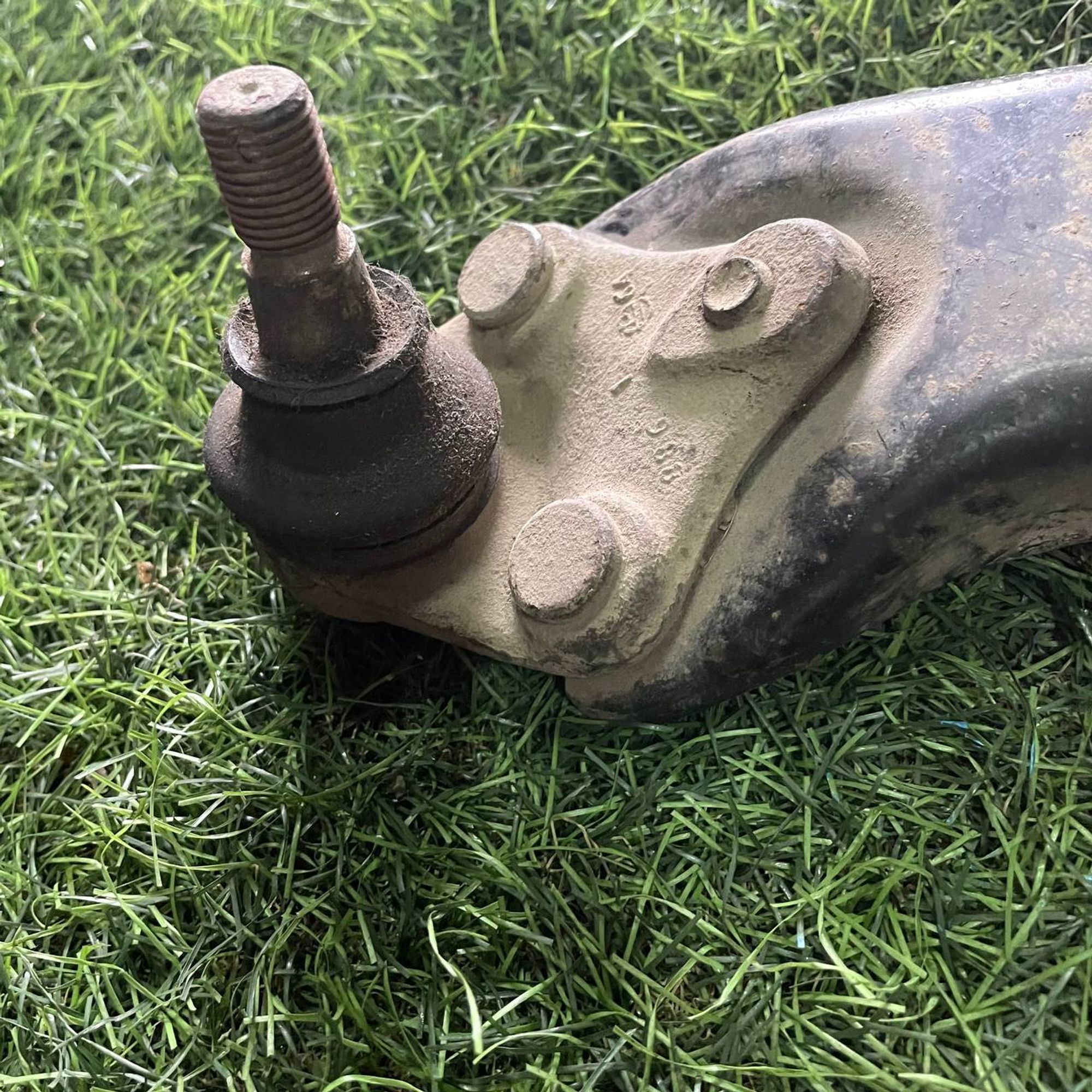 194 Рычаг передний левый нижний TOYOTA AVENSIS T220, 1 рублей, Невинномысск