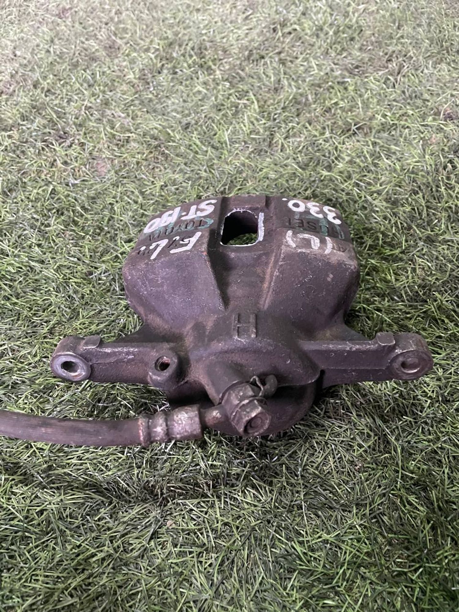 330 Суппорт тормозной передний левый TOYOTA CORONA ST190, 3000 рублей, Невинномысск