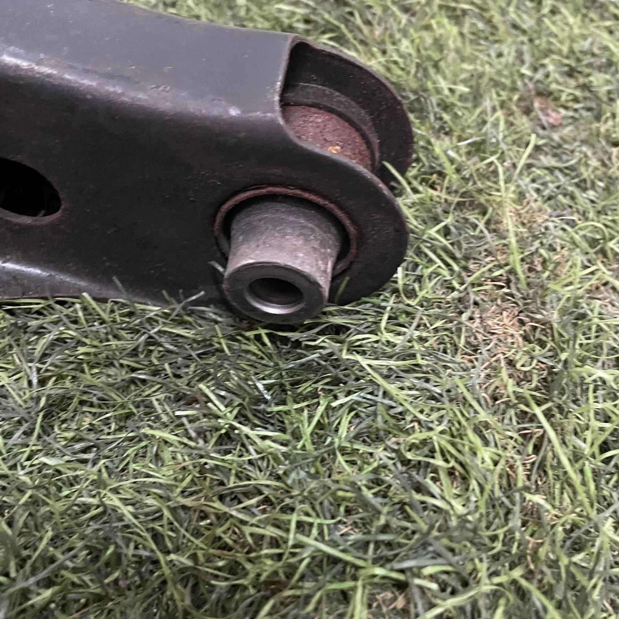 555 Рычаг задний поперечный нижний NISSAN TEANA J31 VQ23DE, 3500 рублей, Невинномысск