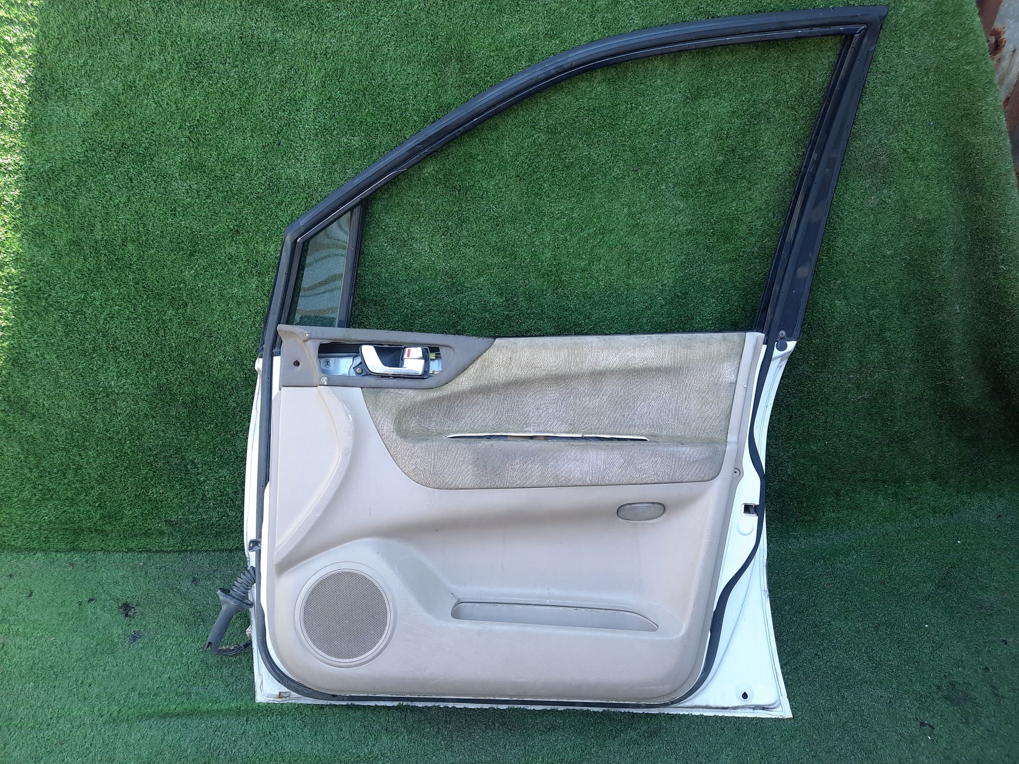 125 дверь на MITSUBISHI CHARIOT N84W, 7500 рублей, Невинномысск