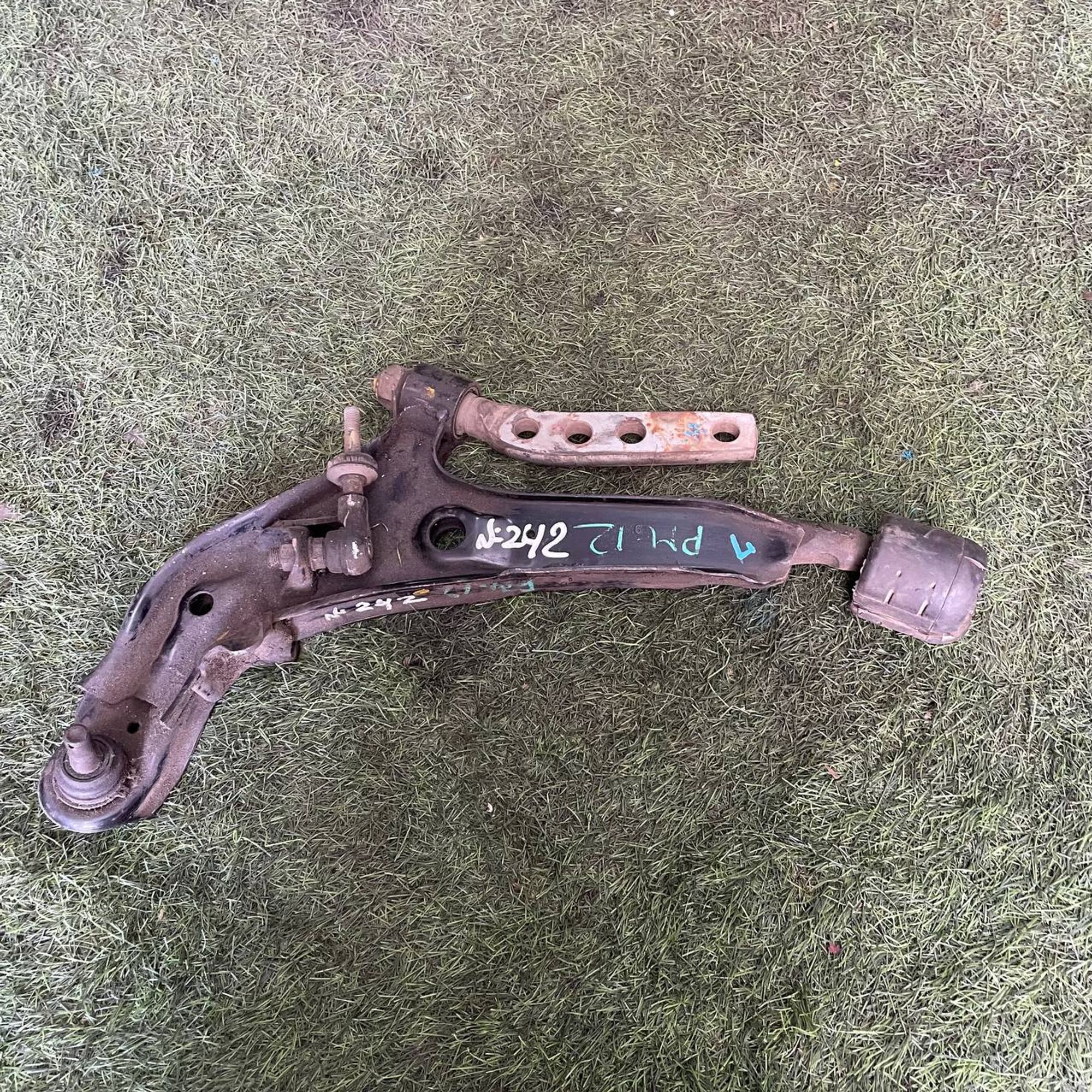 242 Рычаг передний левый нижний NISSAN LIBERTY PM12, 3500 рублей, Невинномысск