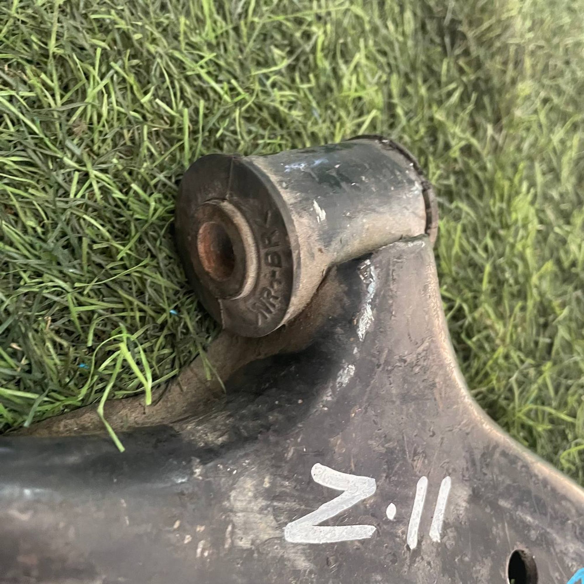 322 Рычаг передний правый нижний NISSAN CUBE Z11, 3500 рублей, Невинномысск