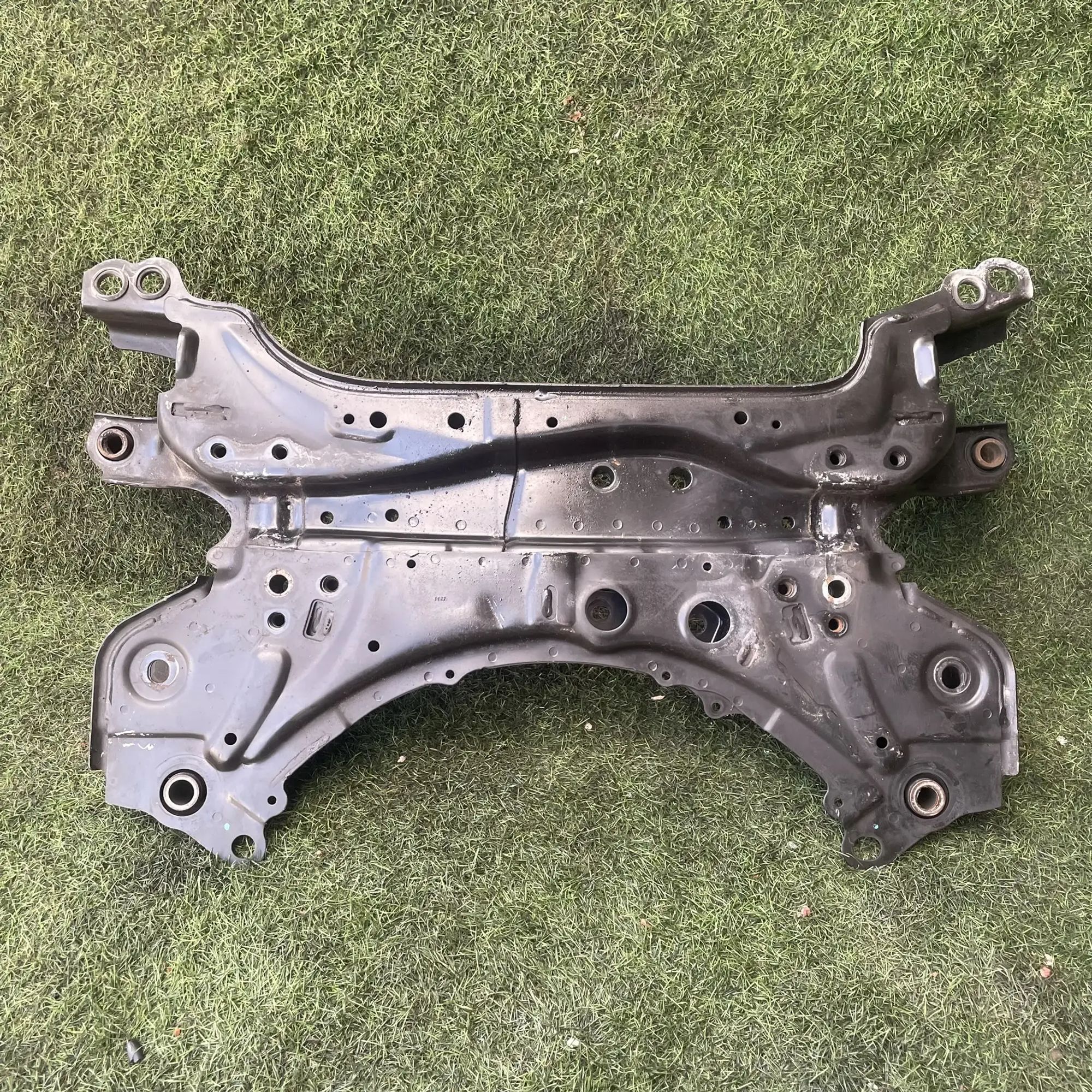 https://ycs.partsauto.market/partsauto-images/thmbs/userImages/772e461030aea93f4dbb6447c0f924d3/part/11fcca49-1362-45d8-8686-c10532935f09_1776854176492.jpg