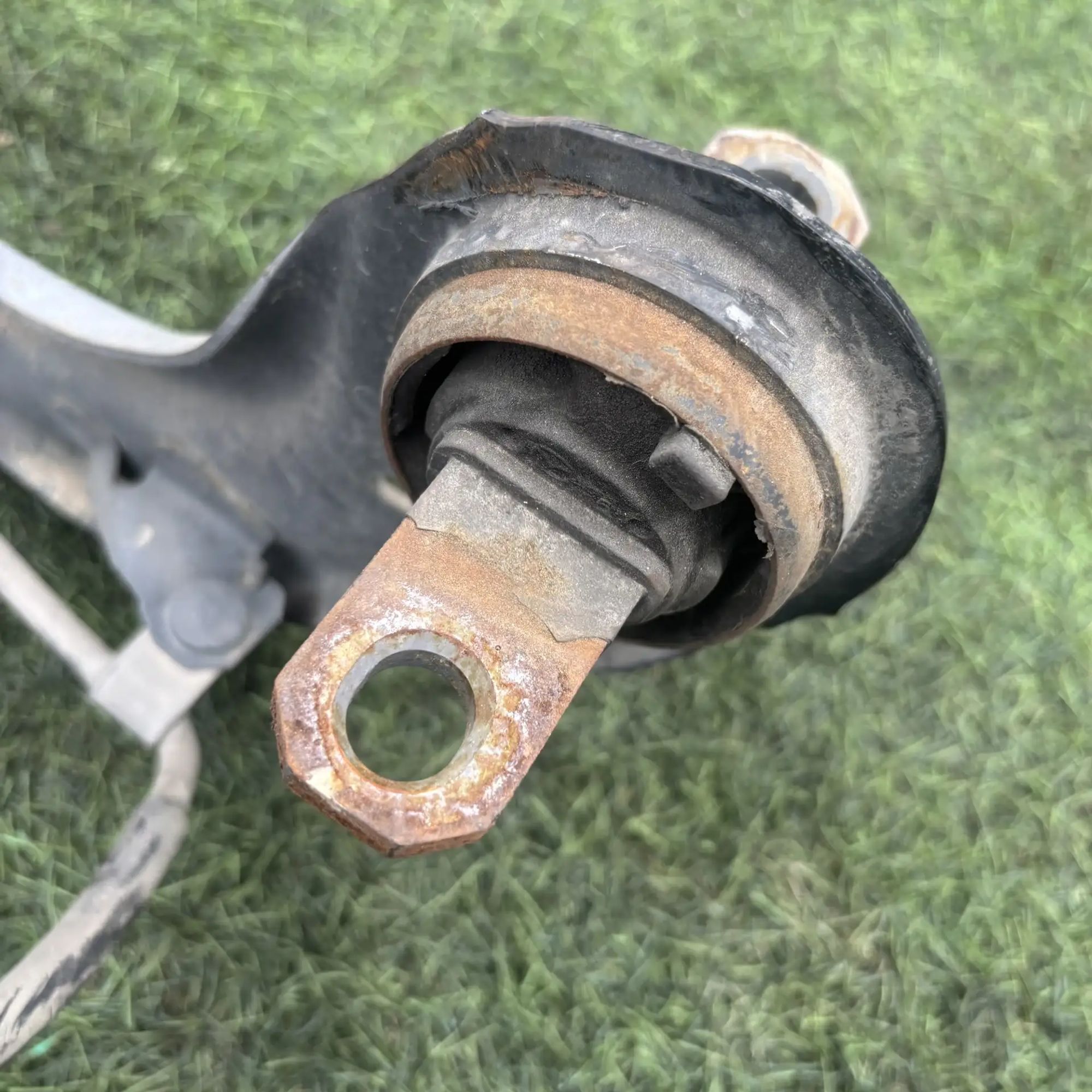 https://ycs.partsauto.market/partsauto-images/thmbs/userImages/772e461030aea93f4dbb6447c0f924d3/part/12464853-03cd-42a4-8238-711fde9a0eae_1777028908240.jpg