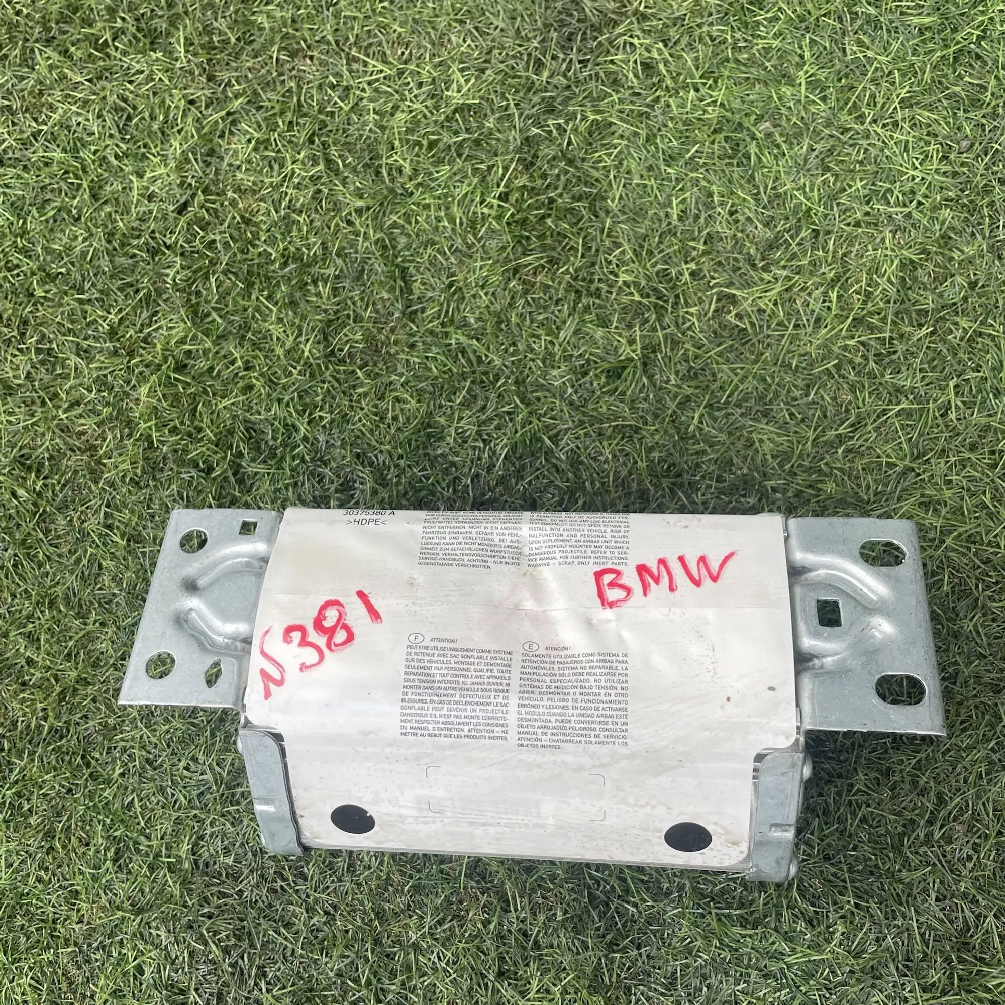 https://ycs.partsauto.market/partsauto-images/thmbs/userImages/772e461030aea93f4dbb6447c0f924d3/part/126f233d-3e7d-4367-a1b9-72e77fd20b9e_1778929334121.jpg