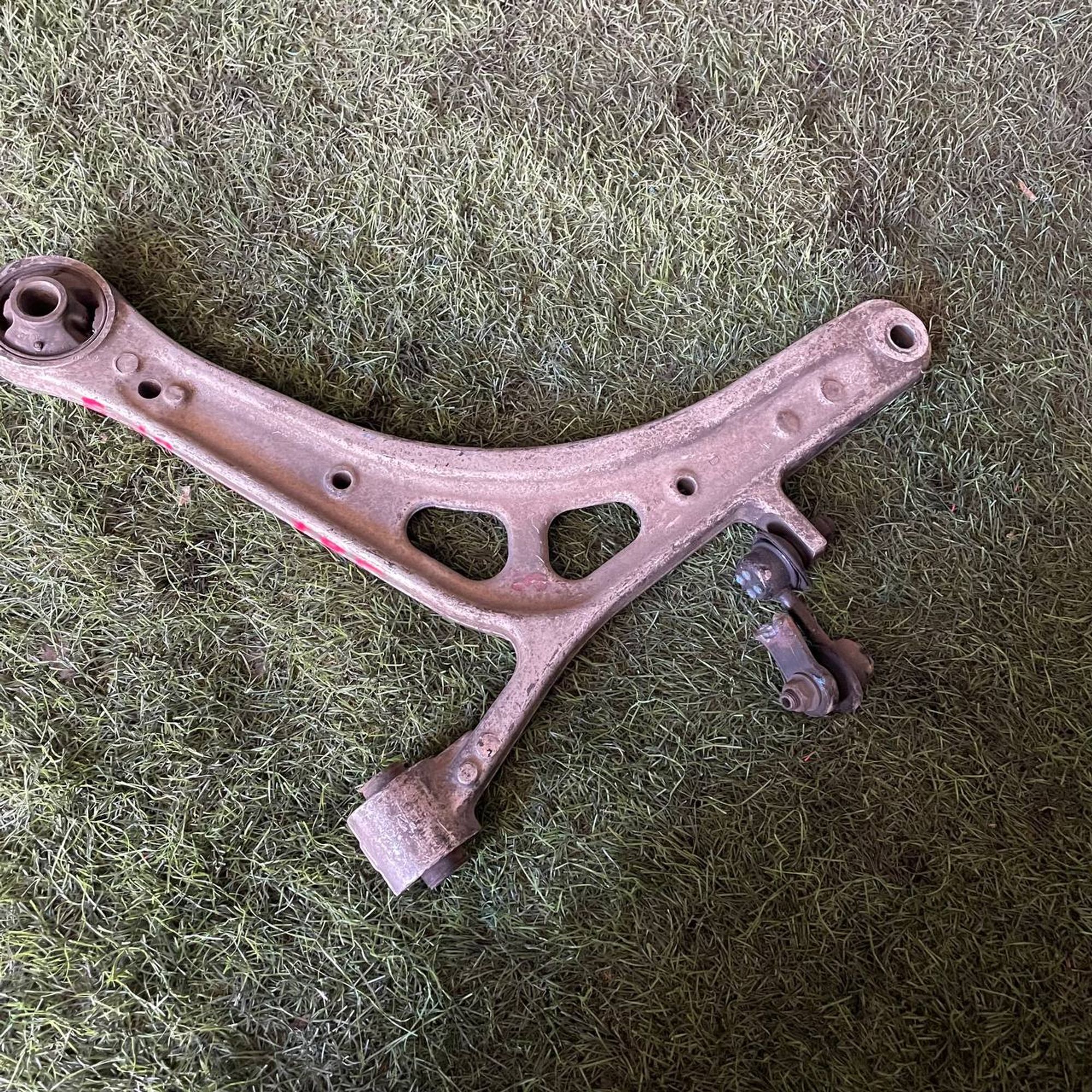 381 Рычаг передний правый нижний SUBARU LEGACY BP5, 4500 рублей, Невинномысск