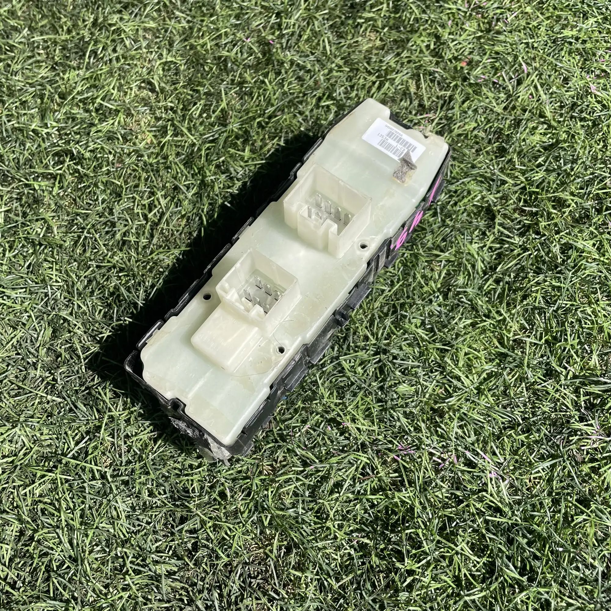 https://ycs.partsauto.market/partsauto-images/thmbs/userImages/772e461030aea93f4dbb6447c0f924d3/part/13252543-650d-4b67-86df-a8480cacda02_1776687036519.jpg