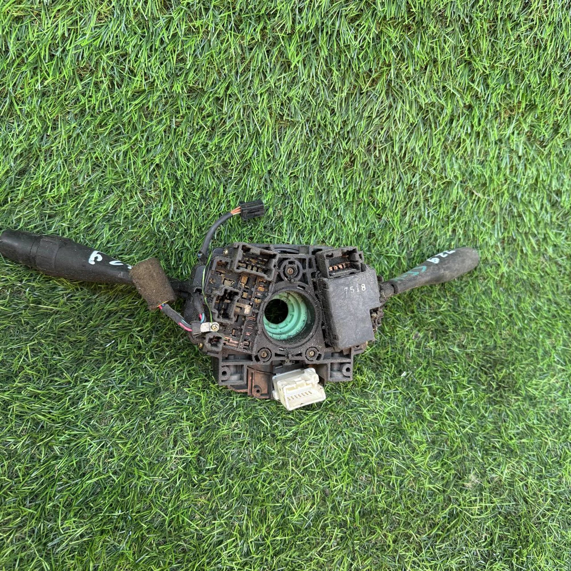 229 Подрулевой переключатель дворников и света Nissan, 3599 рублей, Невинномысск