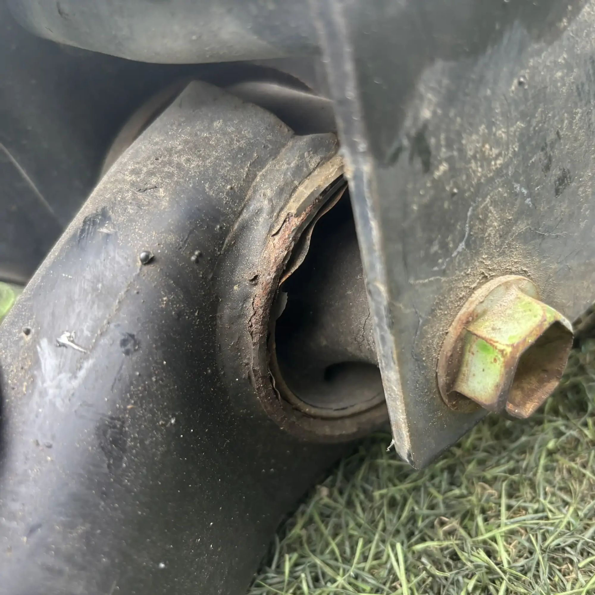 https://ycs.partsauto.market/partsauto-images/thmbs/userImages/772e461030aea93f4dbb6447c0f924d3/part/13d3ebd6-9e05-45ed-85ca-e4fd288238e3_1777029209902.jpg