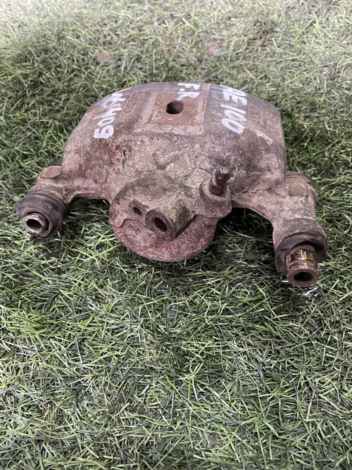 409 Суппорт тормозной передний правый TOYOTA SPRINTER AE100, 3000 рублей, Невинномысск