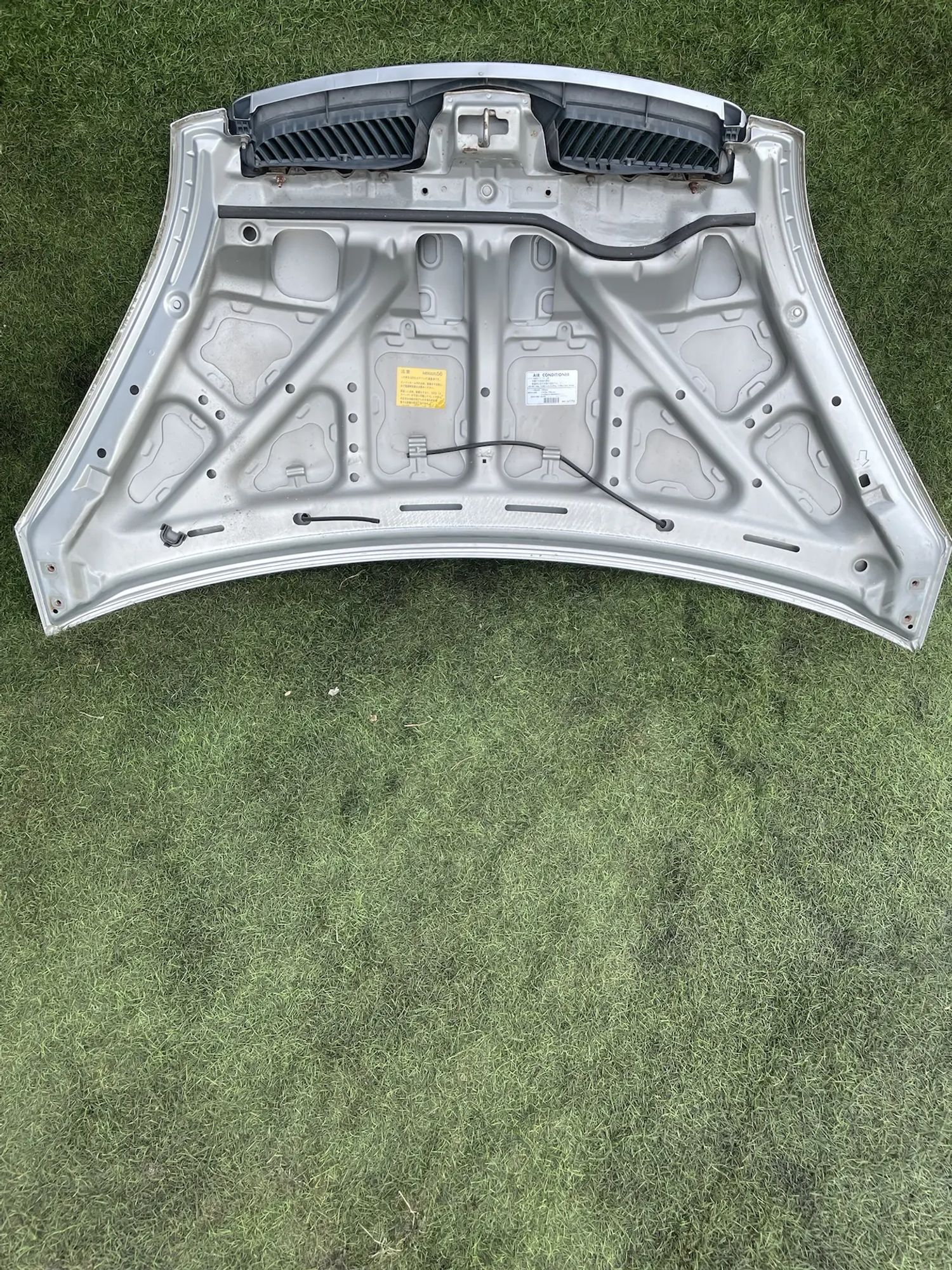 https://ycs.partsauto.market/partsauto-images/thmbs/userImages/772e461030aea93f4dbb6447c0f924d3/part/142777d3-75d1-43e1-9fef-60e648c143c2_1778509414571.jpg