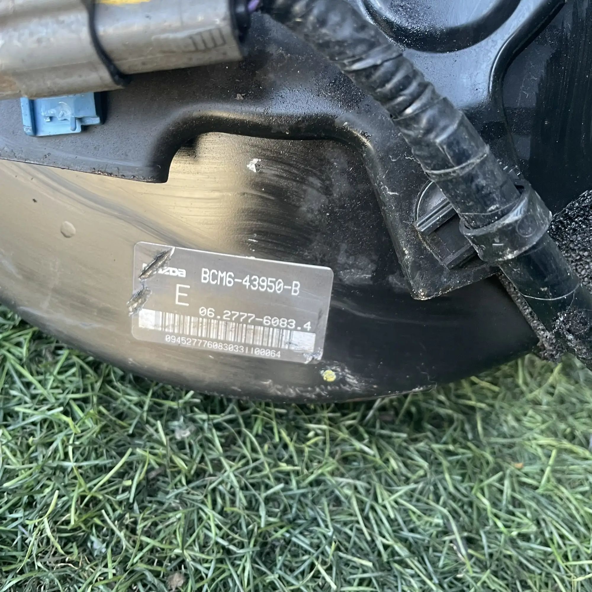 https://ycs.partsauto.market/partsauto-images/thmbs/userImages/772e461030aea93f4dbb6447c0f924d3/part/143ccdbc-680a-4c7c-88cd-244b81af8859_1776844850038.jpg