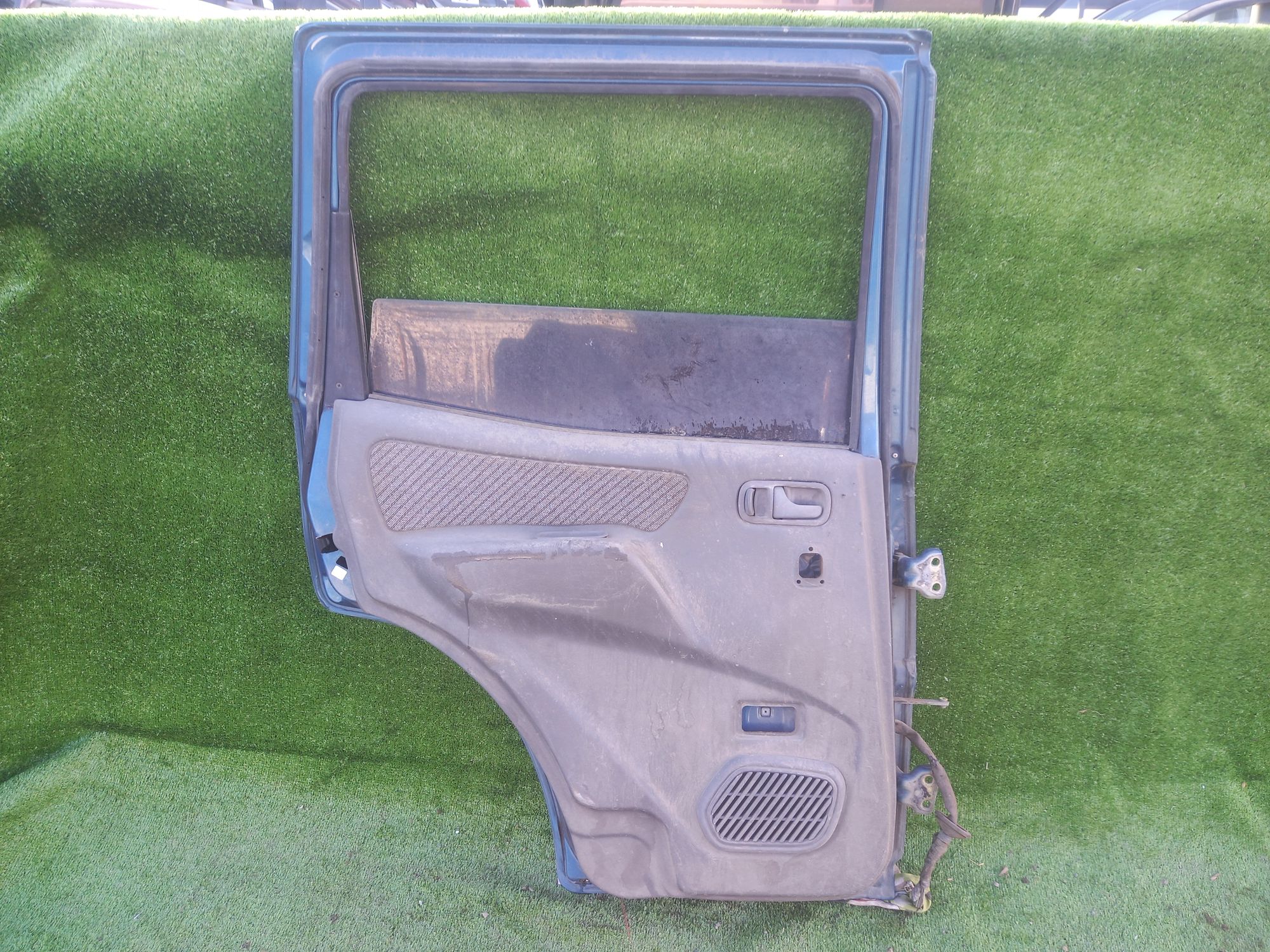 592 дверь на NISSAN MISTRAL R20, 7500 рублей, Невинномысск