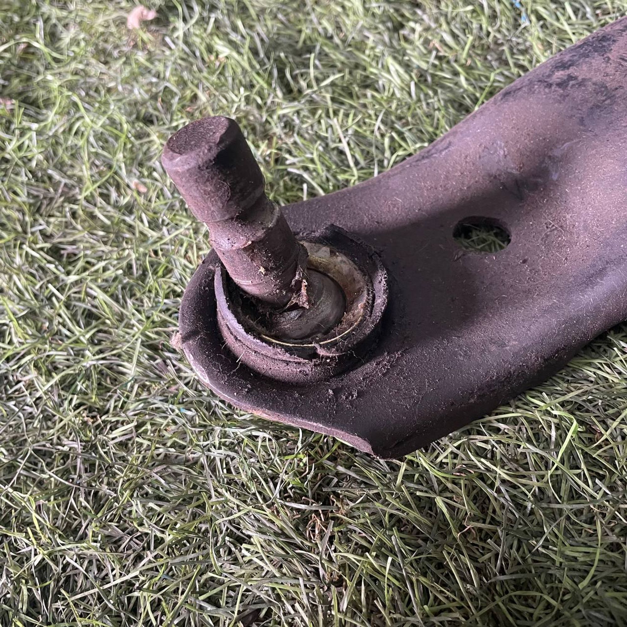 455 Рычаг передний левый нижний MAZDA DEMIO DY5W, 1 рублей, Невинномысск