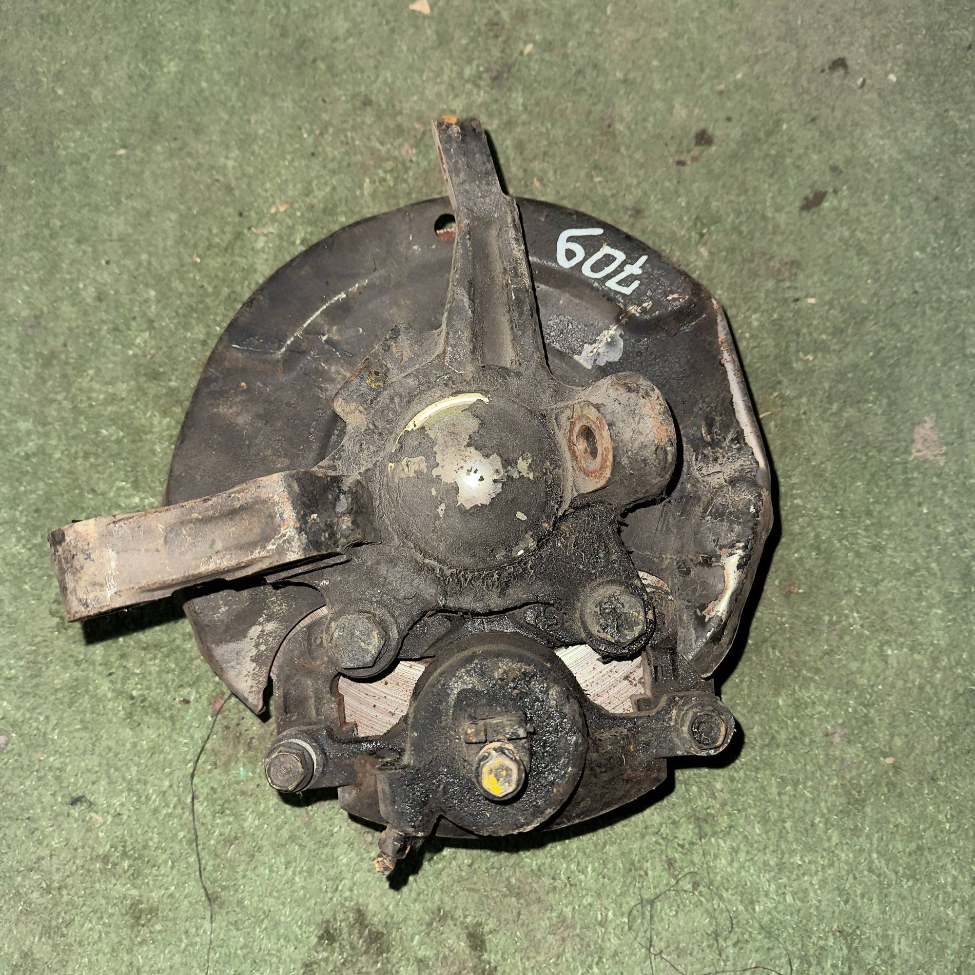 7099 Ступица передняя правая  NISSAN SERENA C23, 1 рублей, Невинномысск