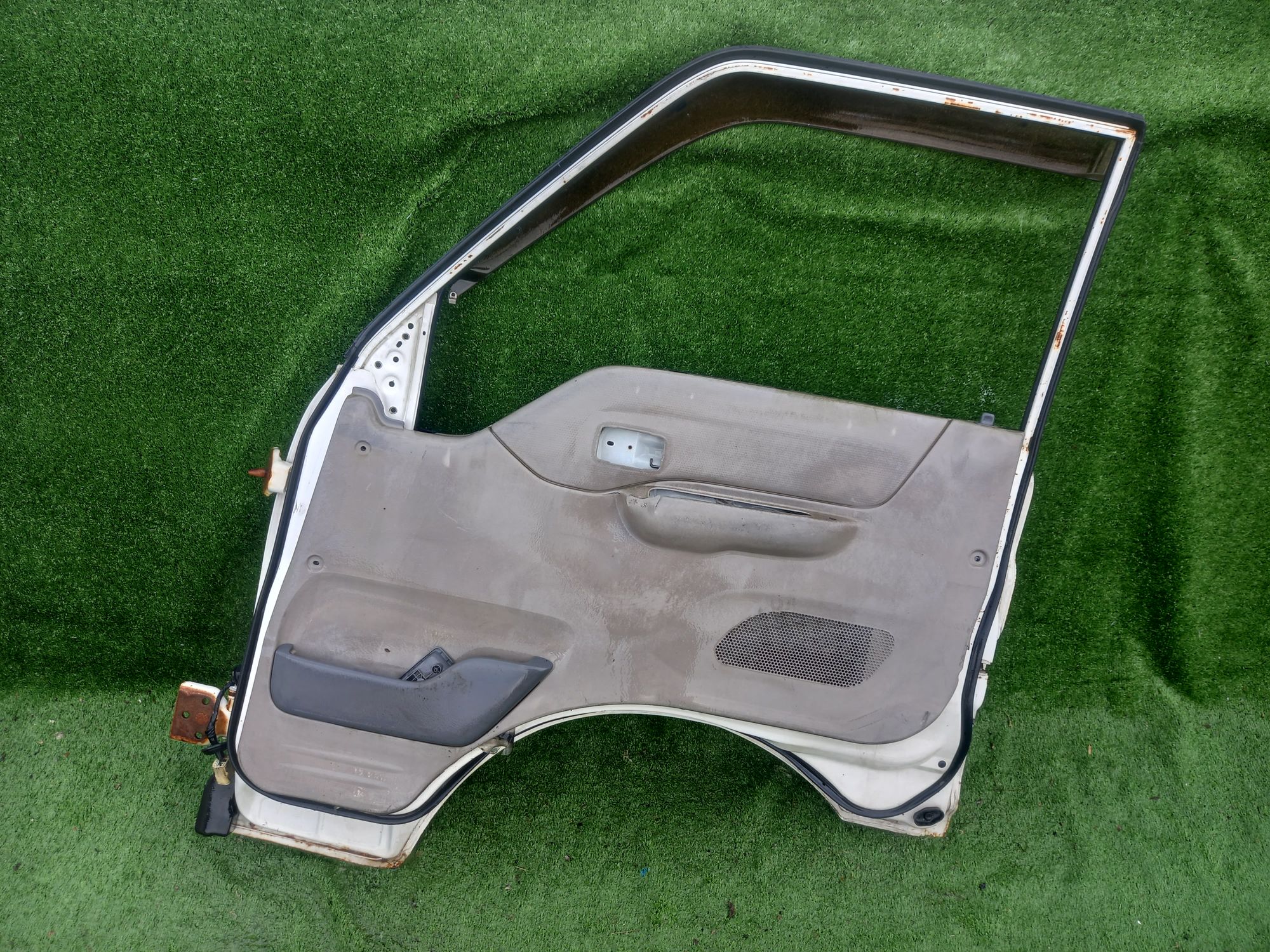 1052 Дверь передняя правая Nissan Vanette SK82, 7000 рублей, Невинномысск