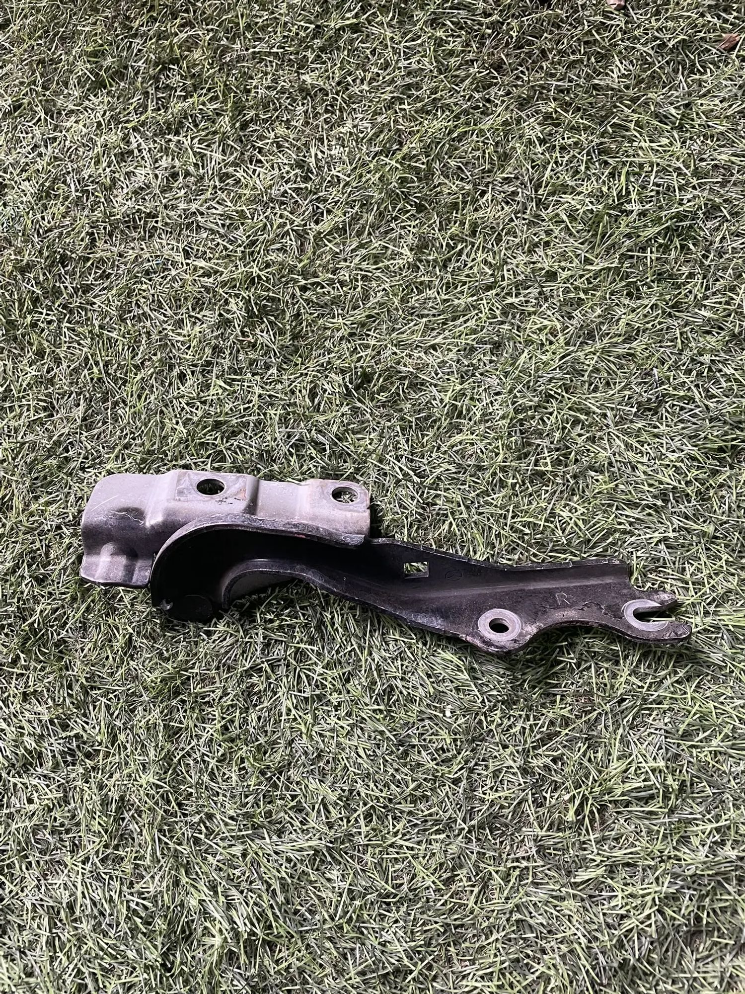 https://ycs.partsauto.market/partsauto-images/thmbs/userImages/772e461030aea93f4dbb6447c0f924d3/part/15b1d097-ba71-4cff-ac7e-1d6fa65a8b85_1775045552943.jpg