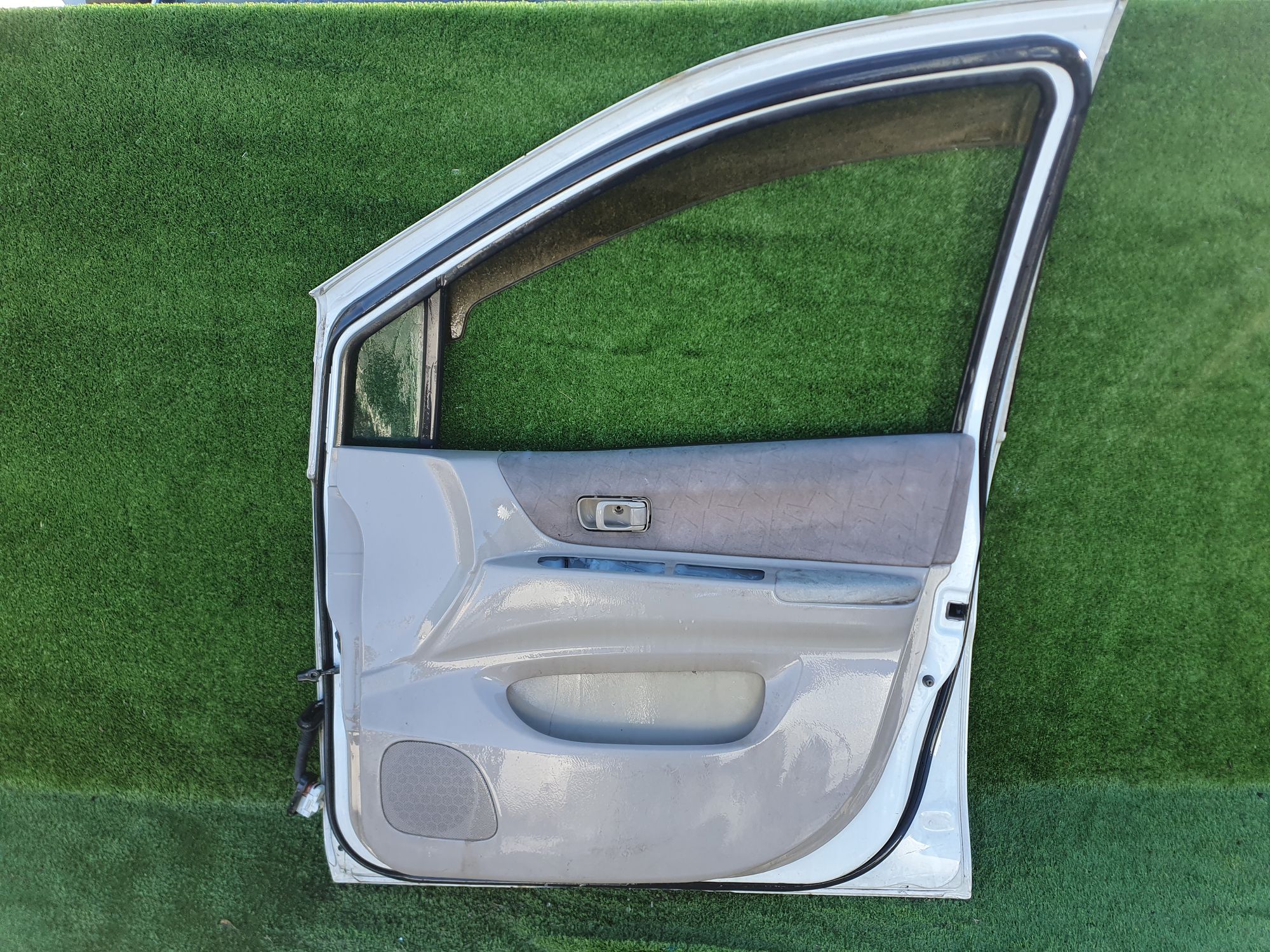 1988 дверь передняя правая на NISSAN LIBERTY RM12, 9500 рублей, Невинномысск