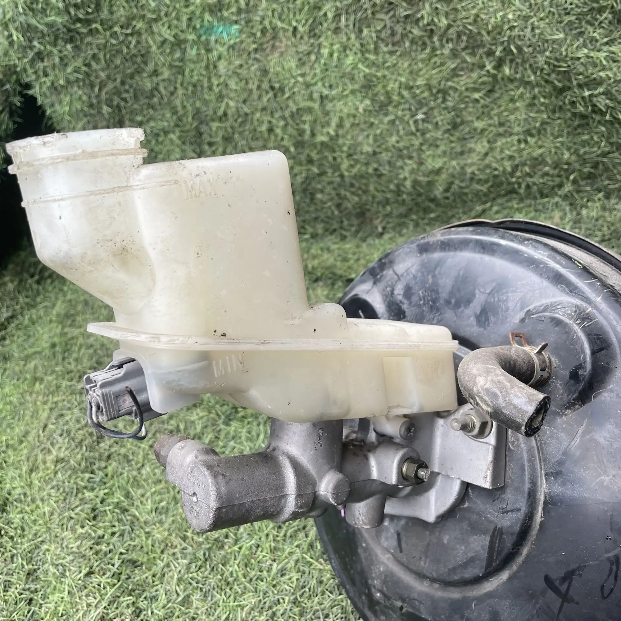 https://ycs.partsauto.market/partsauto-images/thmbs/userImages/772e461030aea93f4dbb6447c0f924d3/part/166a1183-068b-43a3-b35e-9686cd42ebf4_1779176803875.jpg