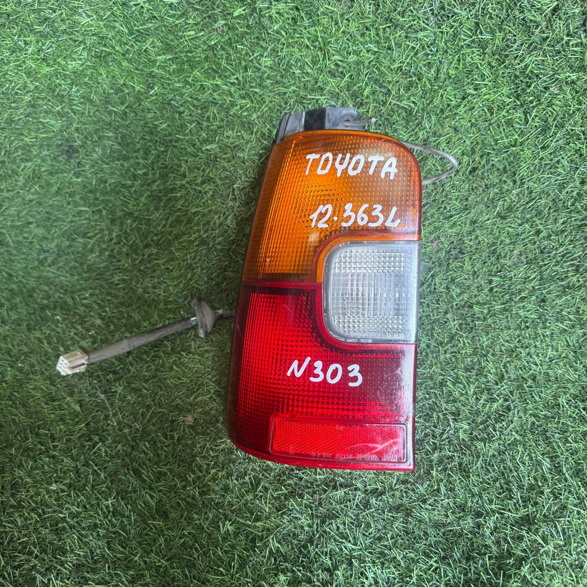 303 Фонарь задний левый TOYOTA COROLLA AE103, 3500 рублей, Невинномысск