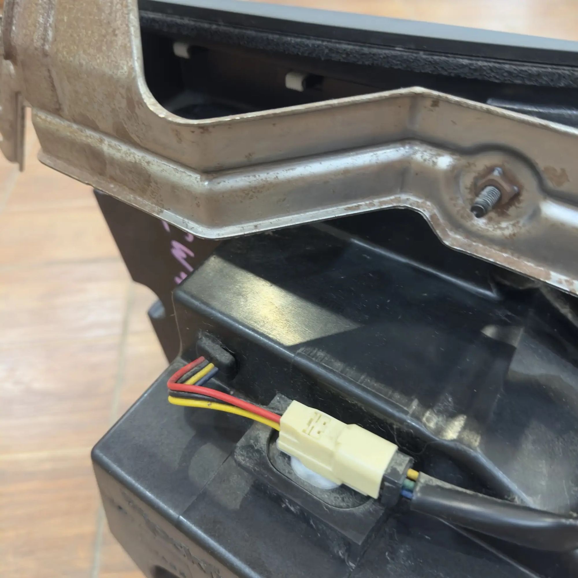 https://ycs.partsauto.market/partsauto-images/thmbs/userImages/772e461030aea93f4dbb6447c0f924d3/part/170a4eb3-791a-4992-8c40-1d4e75798b63_1779201411572.jpg