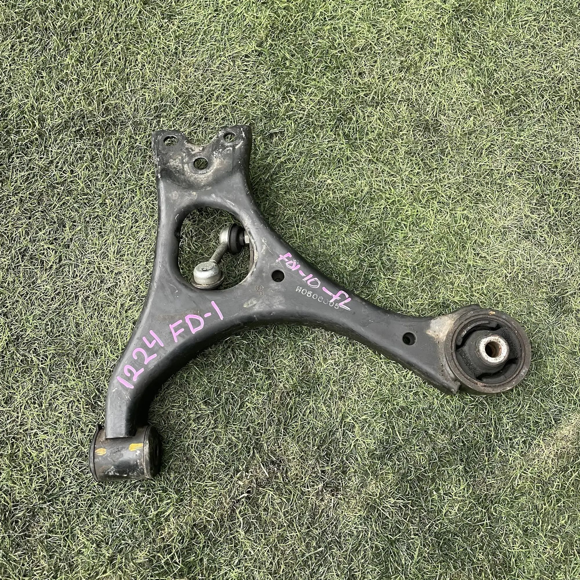 https://ycs.partsauto.market/partsauto-images/thmbs/userImages/772e461030aea93f4dbb6447c0f924d3/part/1737ee3e-c7bc-45ef-a97c-20c6ea0a94ab_1779196940065.jpg