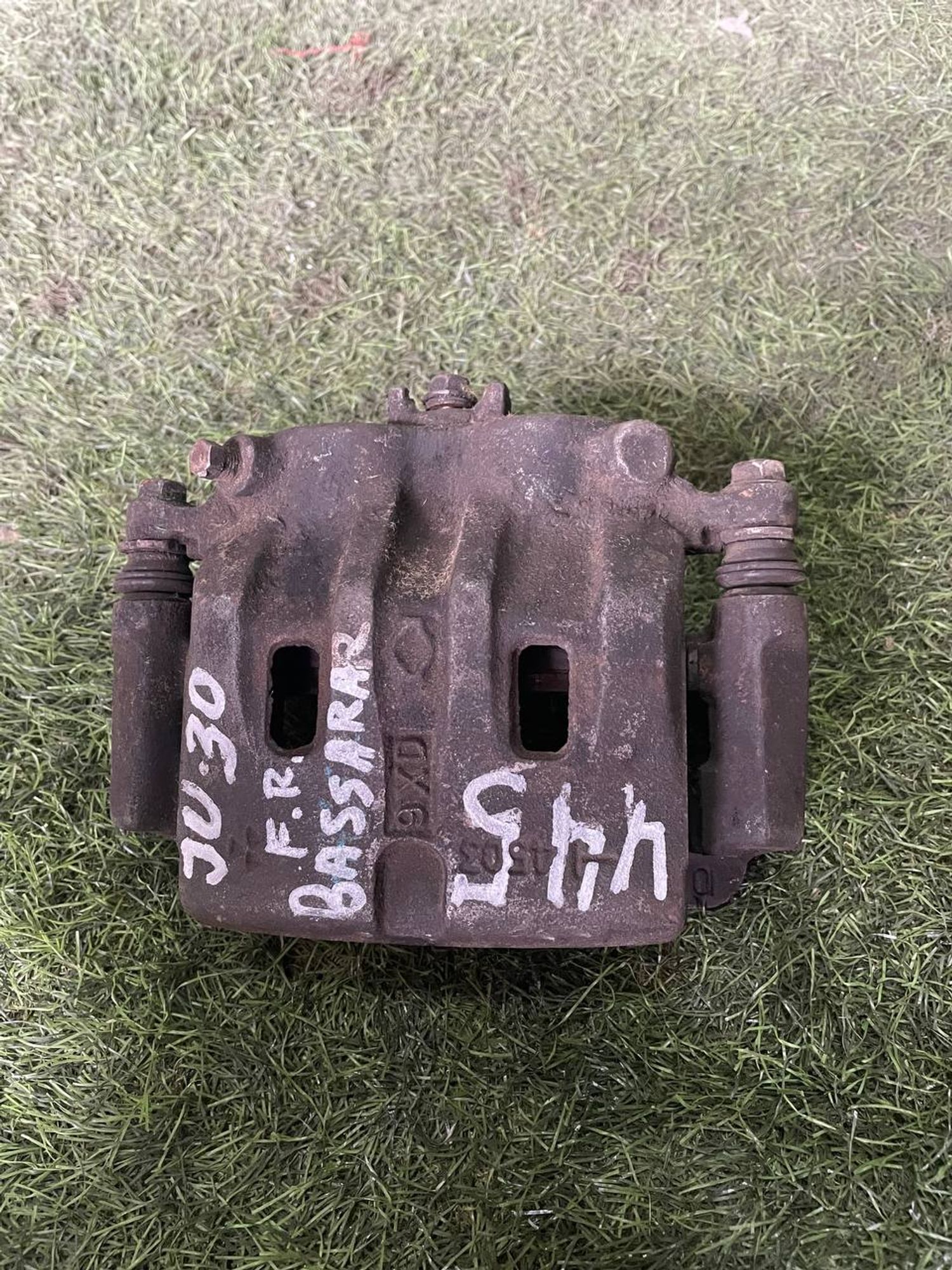 445 Суппорт тормозной передний правый NISSAN JU30, 3000 рублей, Невинномысск