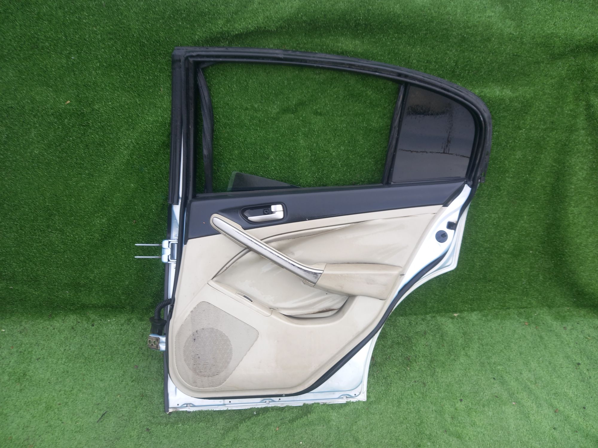 229 дверь на NISSAN SKYLINE V35, 14500 рублей, Невинномысск