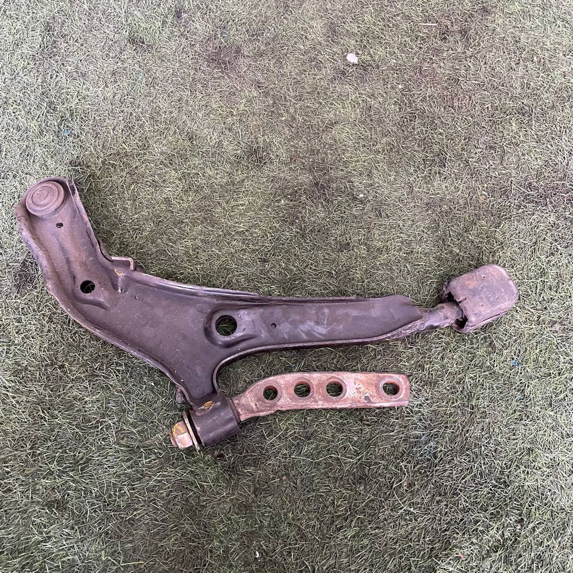 242 Рычаг передний левый нижний NISSAN LIBERTY PM12, 3500 рублей, Невинномысск