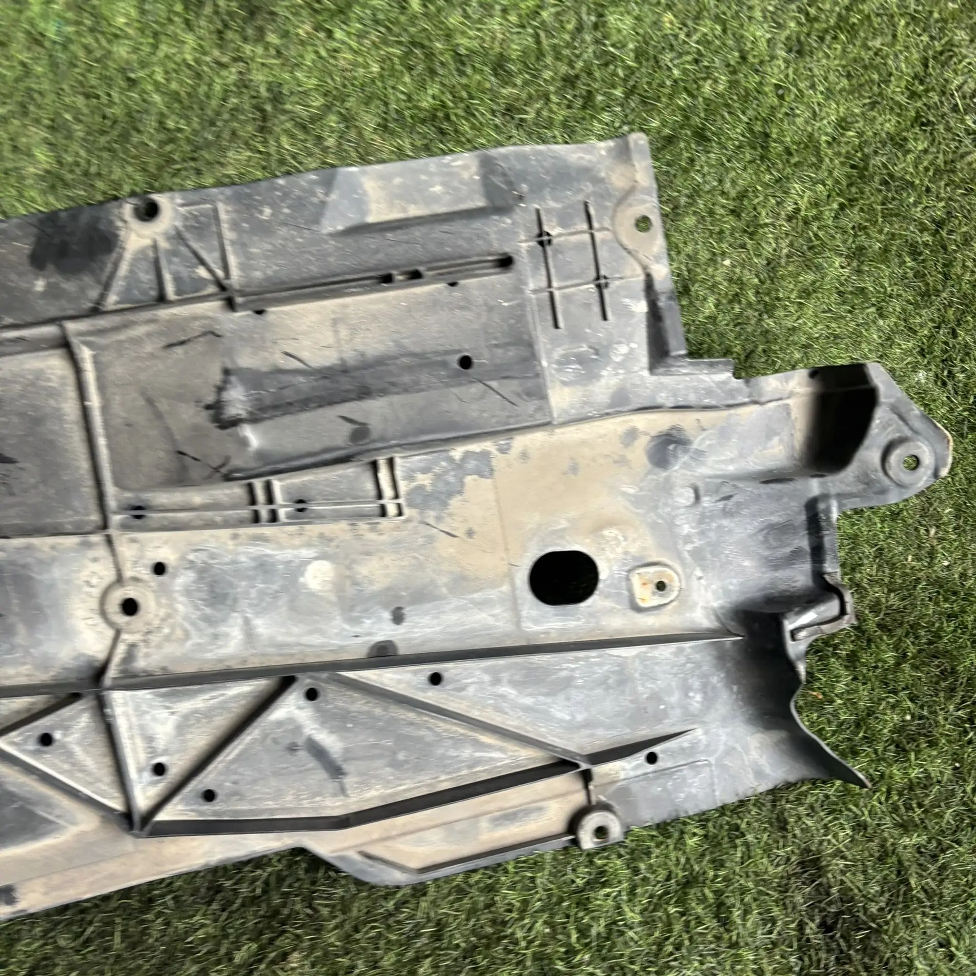 https://ycs.partsauto.market/partsauto-images/thmbs/userImages/772e461030aea93f4dbb6447c0f924d3/part/191d6ff6-3361-486f-a840-feb6cb195587_1777279942397.jpg